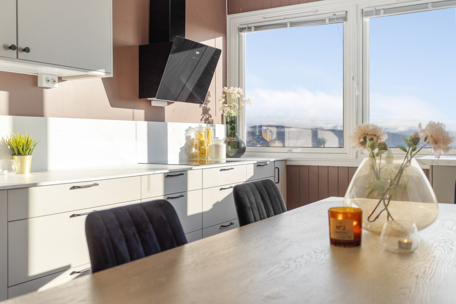 En lekker toppleilighet med nyere bad og nytt kjøkken Galleribilde