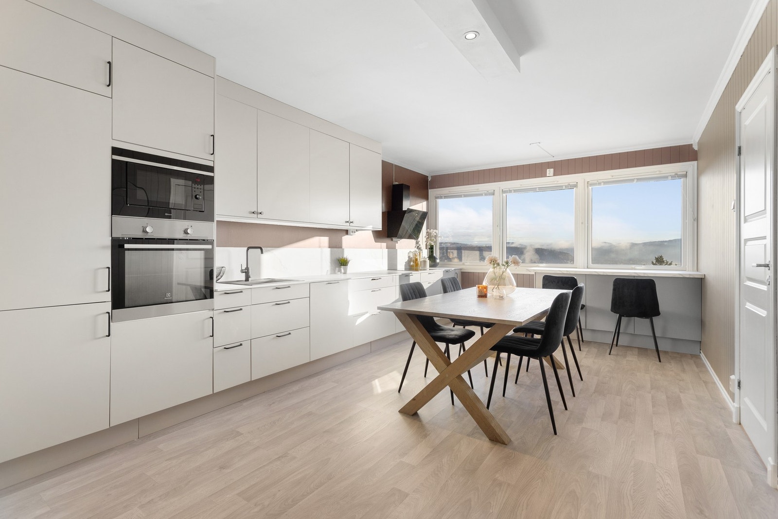 Privatmegleren har gleden av å presentere Edvard Myhres Veg 6F Galleribilde