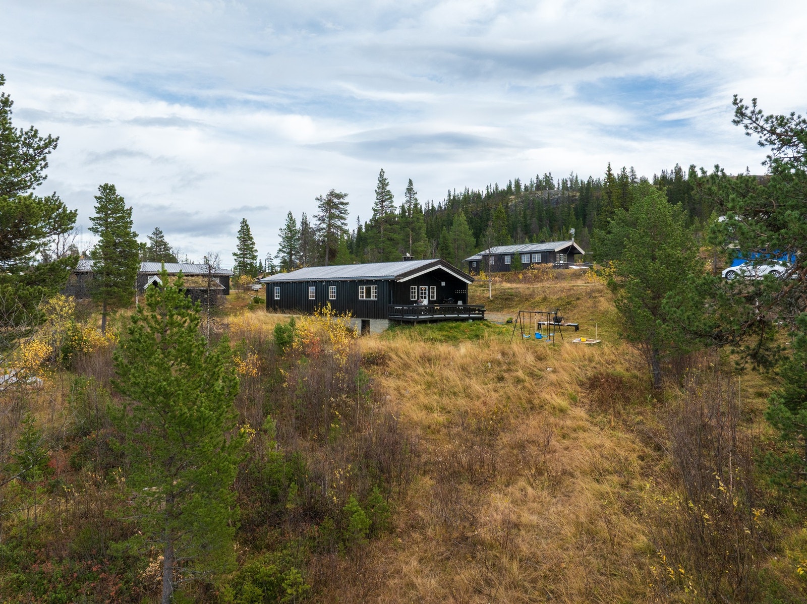 Hytta ligger fritt og luftig til med god utsikt. Galleribilde
