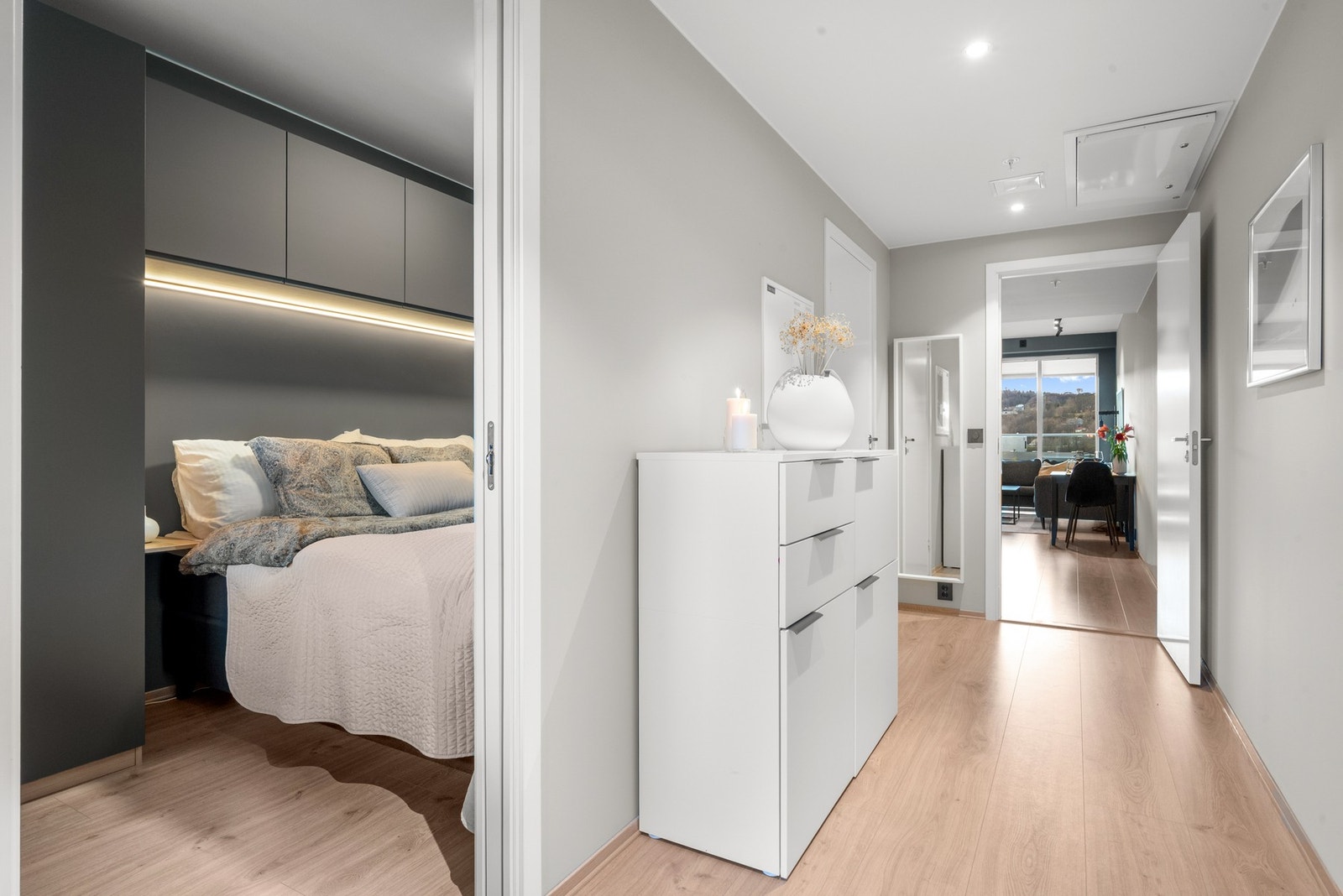 Leiligheten varmes opp via fjernvarme. Galleribilde