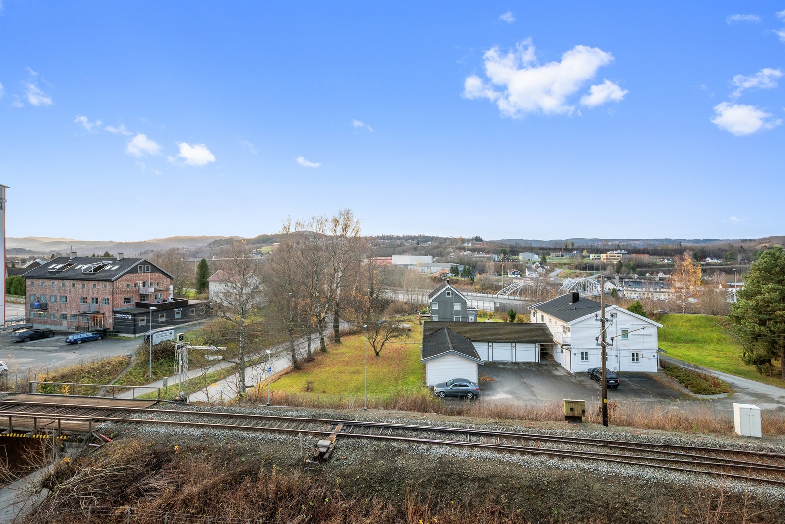 Balkongen er vestvendt og har ettermiddag- og kveldssol. Galleribilde