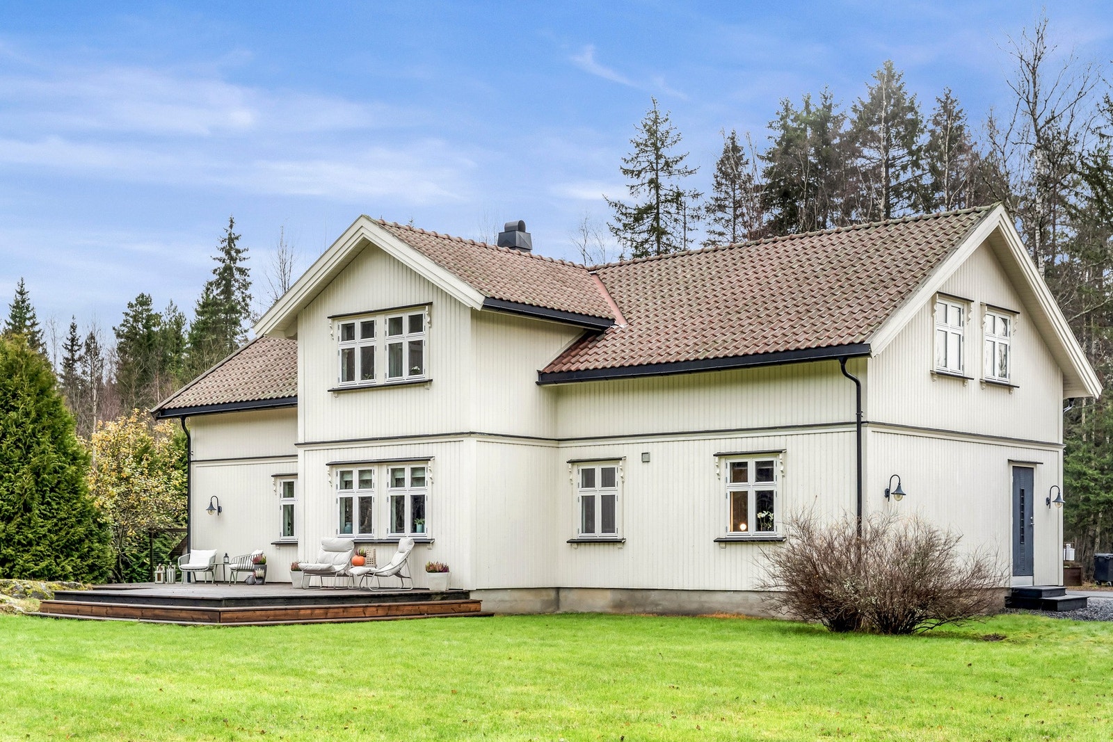 Flott utearel med mulighet for mange gode soner Galleribilde