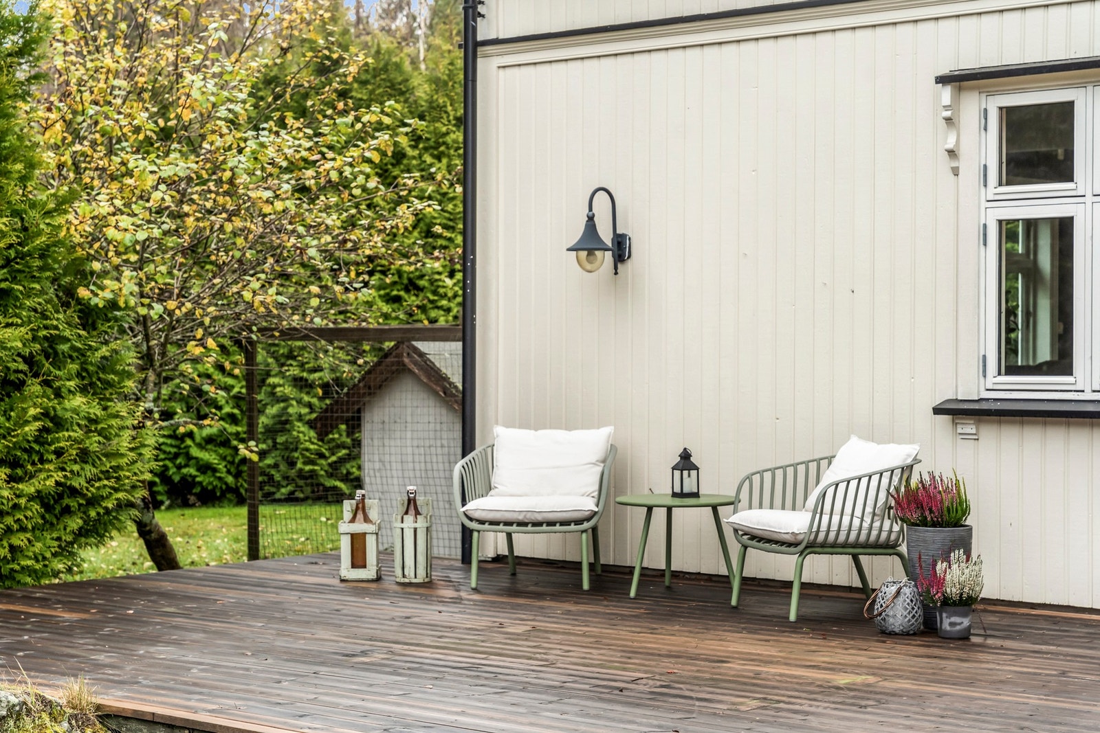 På terrassen har man flere gode soner Galleribilde