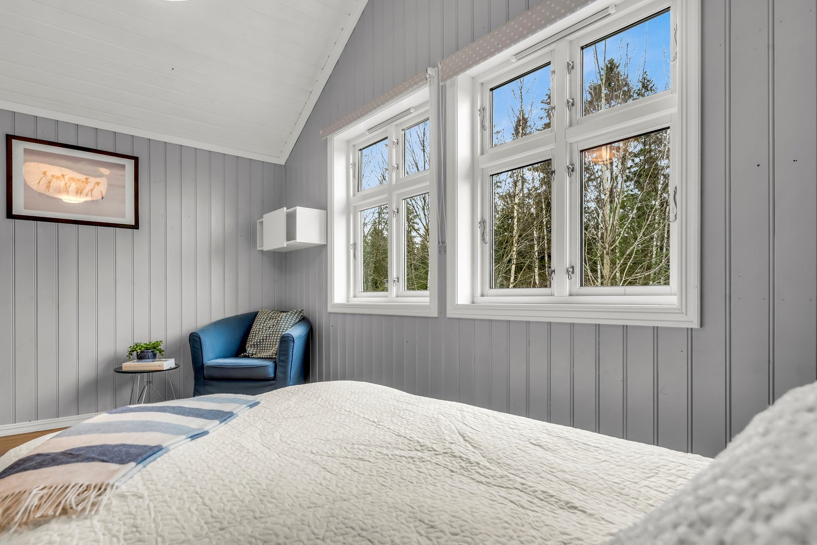 Fra det første soverommet har man flott utsikt når man våkner Galleribilde