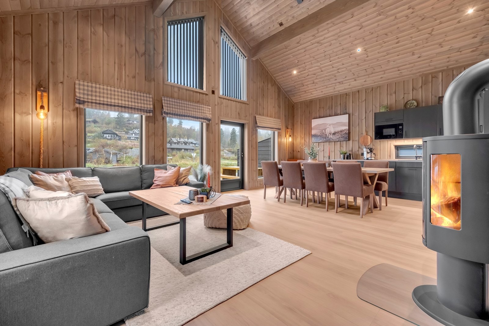 Innvendige bilder er hentet fra nabohytten Heddersvegen 2C Galleribilde