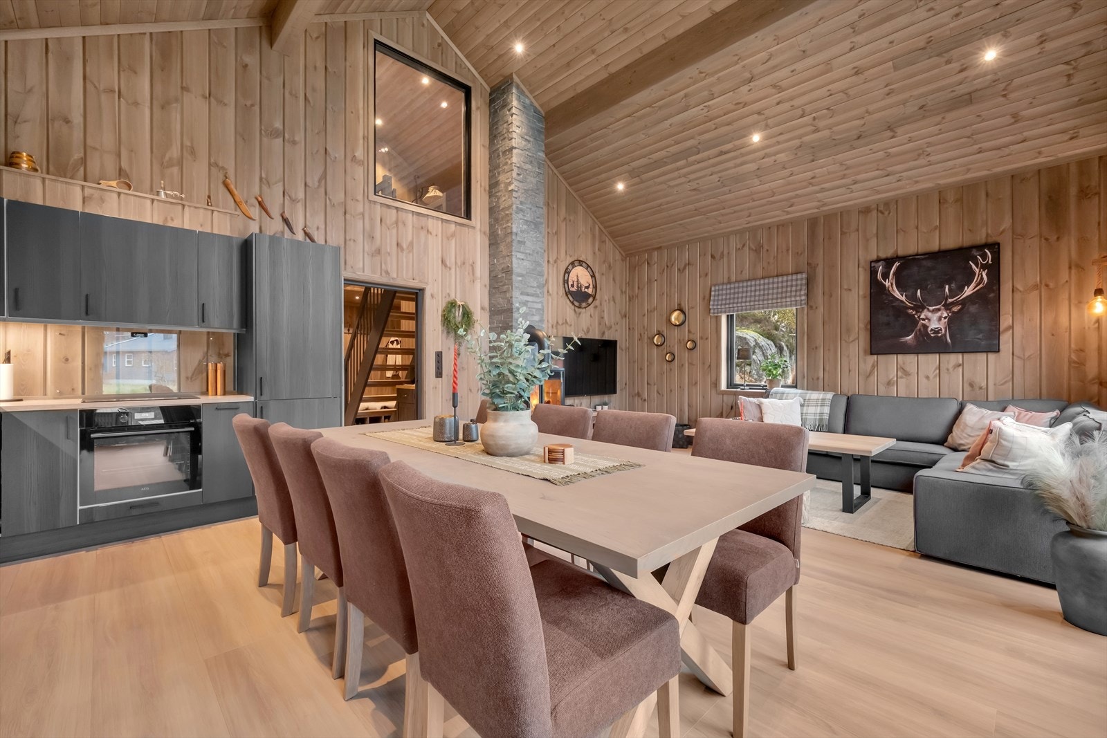 Innvendige bilder er hentet fra nabohytten Heddersvegen 2C Galleribilde