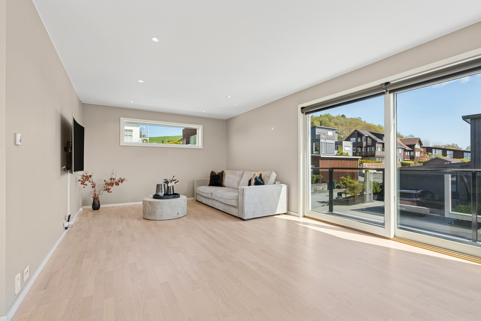 Fra stuen har man også tilkomst til en balkong. Galleribilde