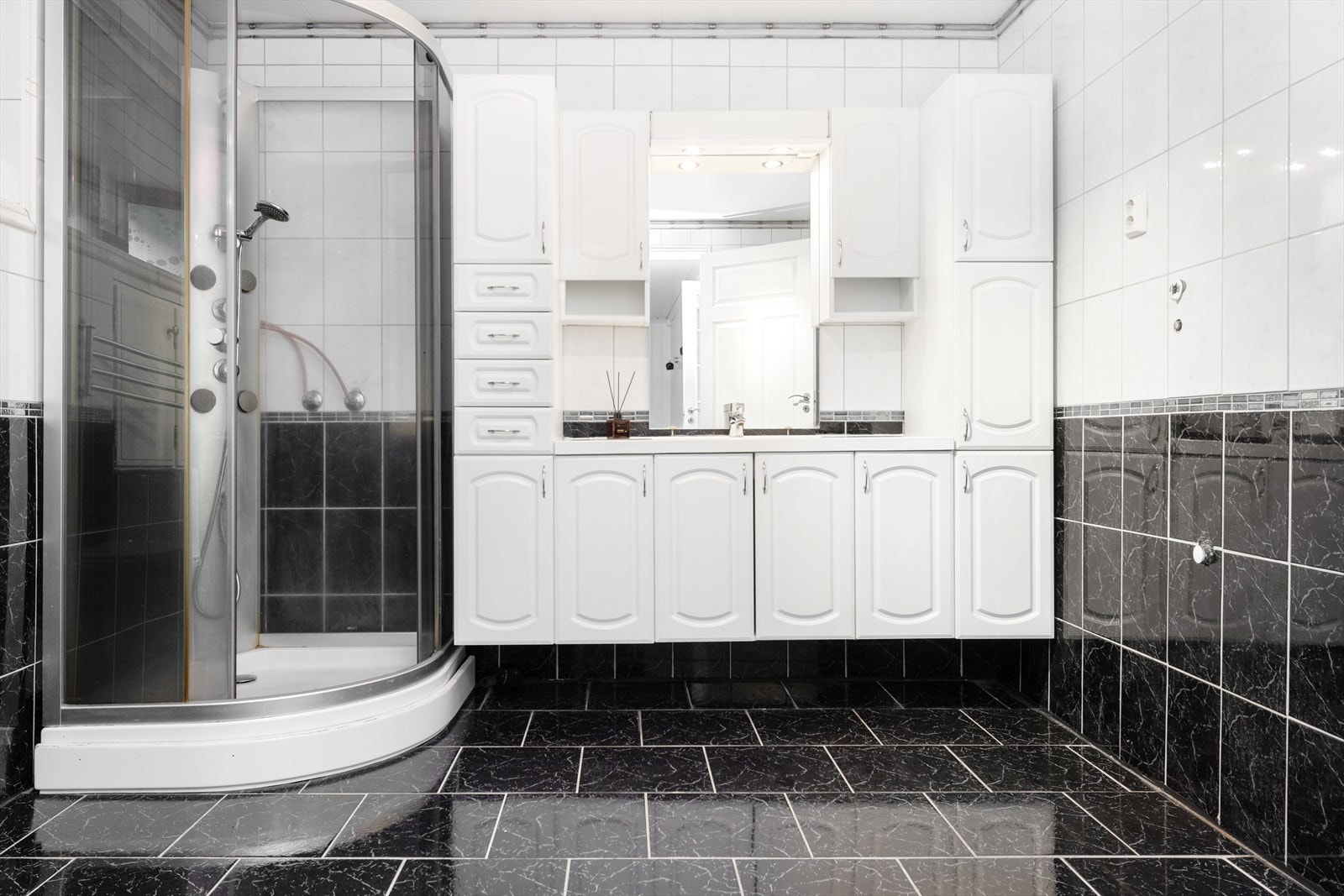 Bad/wc hovedetg. Galleribilde