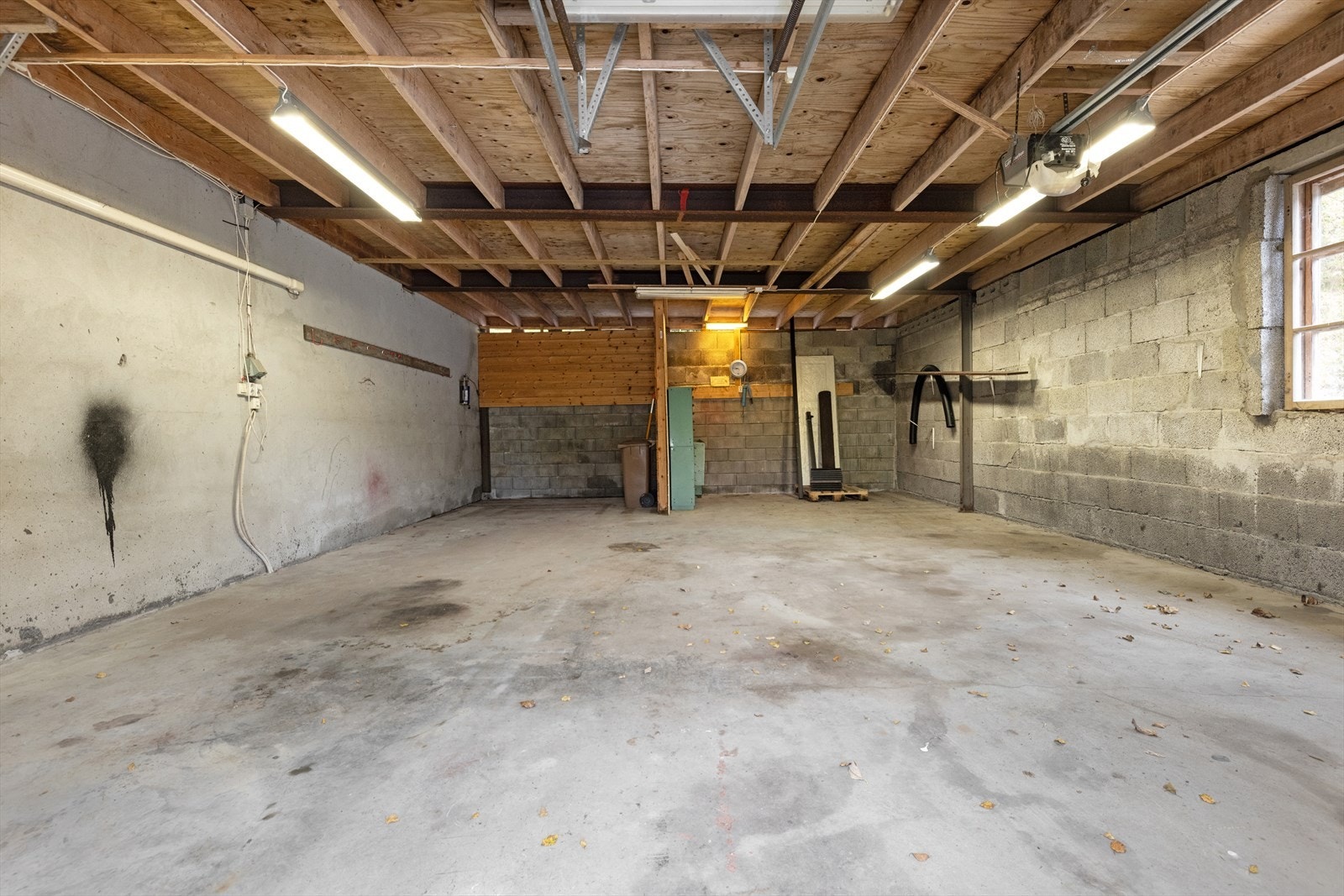 Dobbel garasje (ikke byggesøkt) Galleribilde