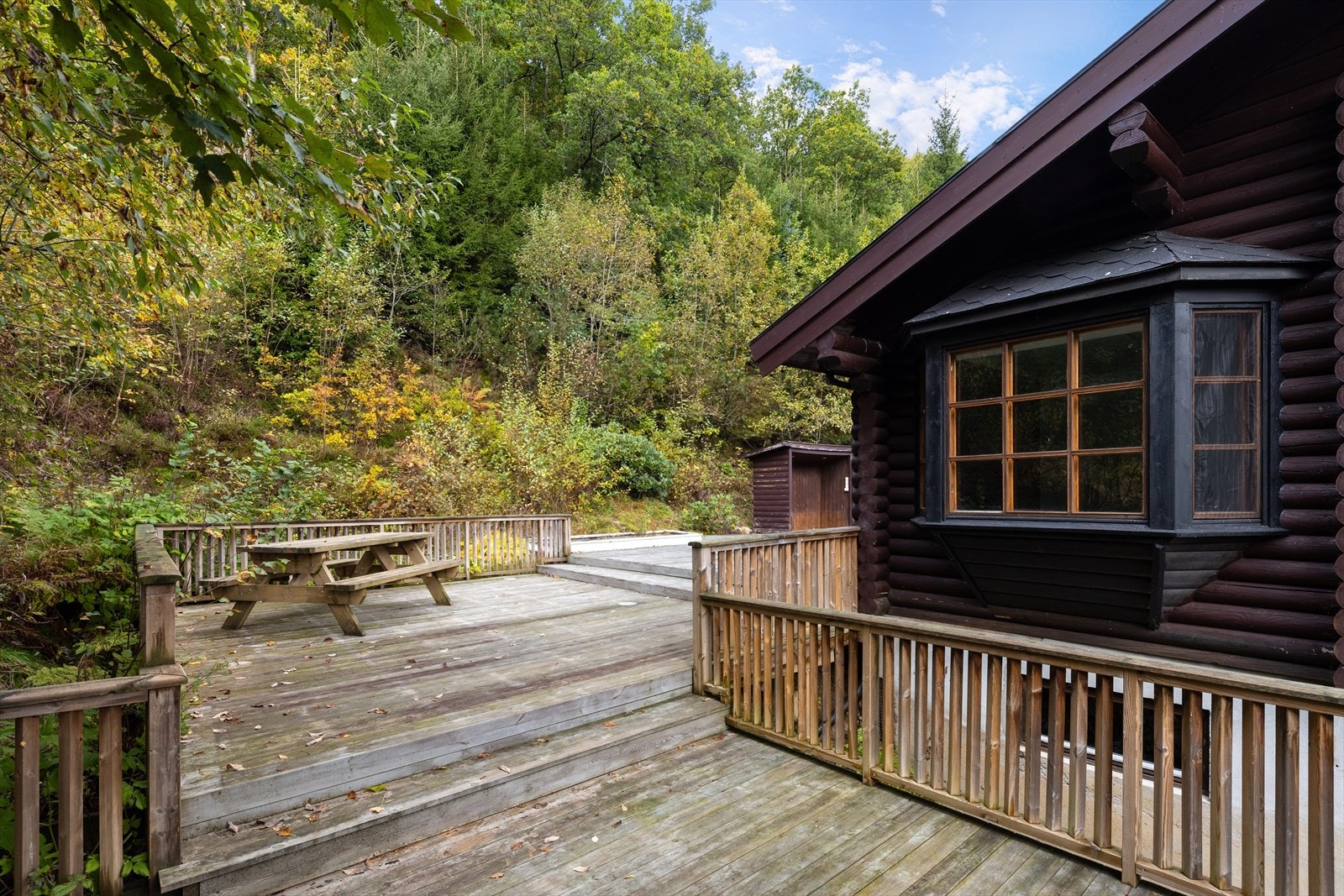 Terrasse i ende og bakside Galleribilde