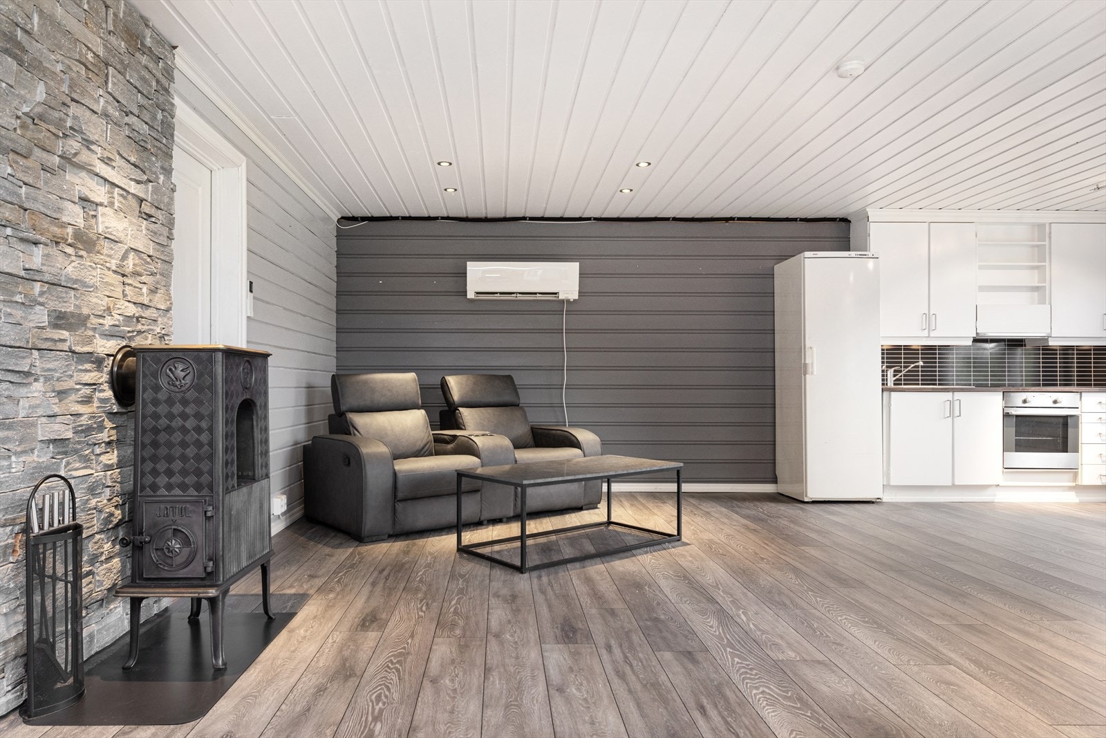 Stue/kjøkkenkrok underetg. Galleribilde