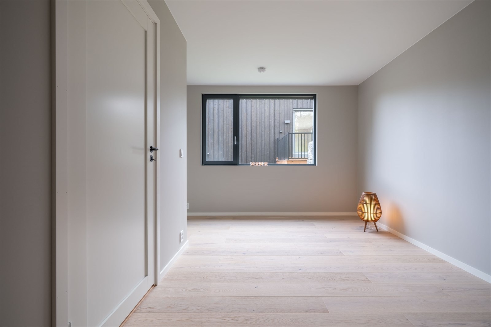 Kjellerstue med alkove. Galleribilde