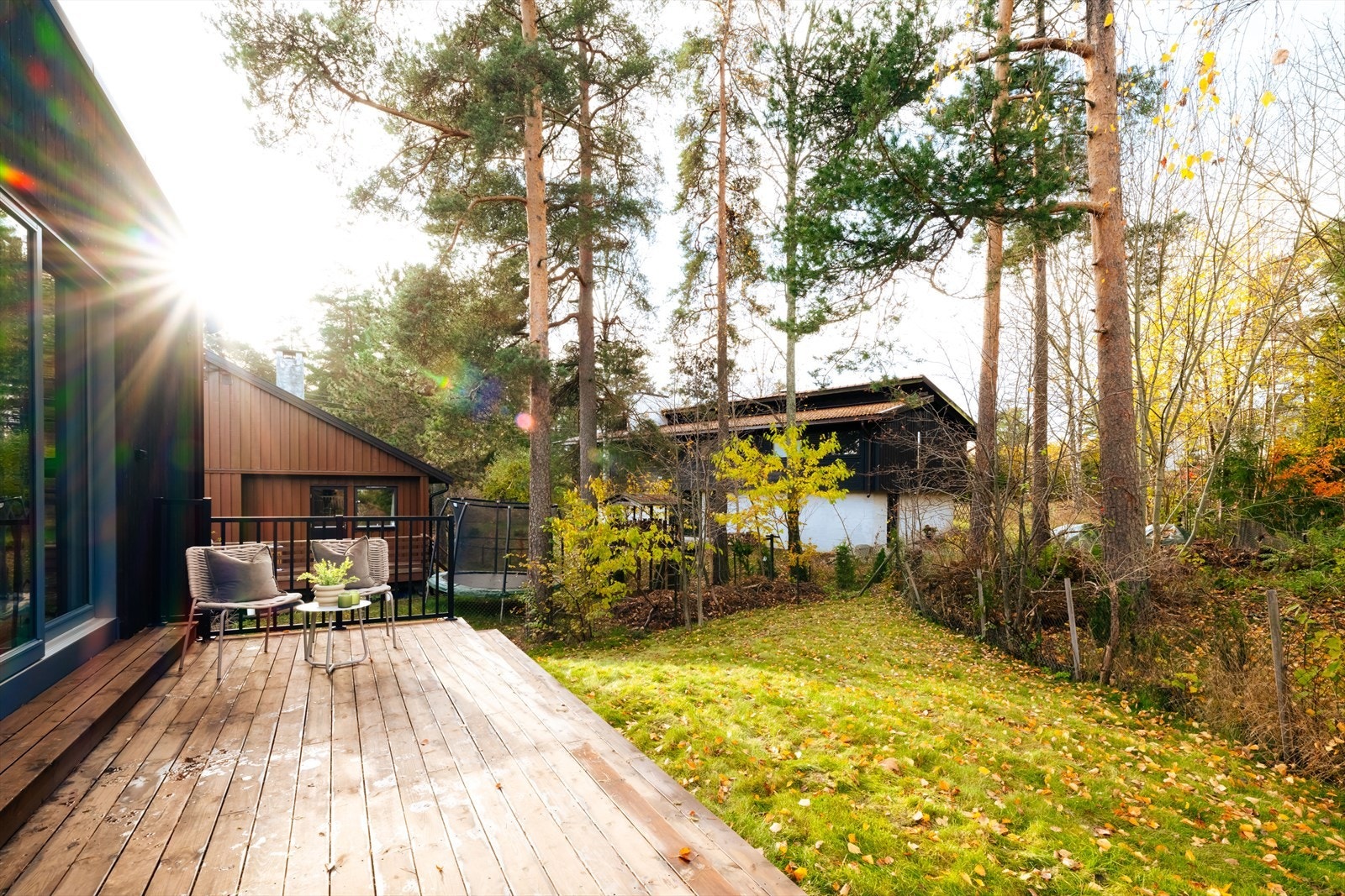 Fra markterrassen er det videre adkomst til privat hageparsell. Galleribilde