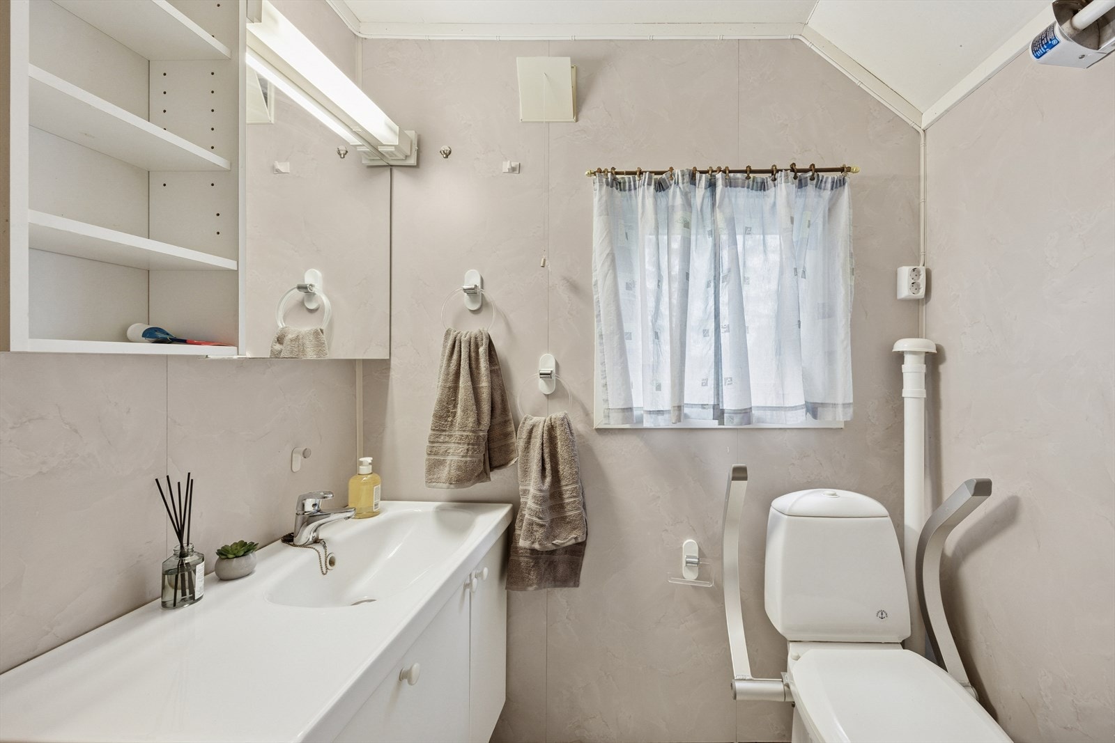 Baderom i 1. etasje Galleribilde