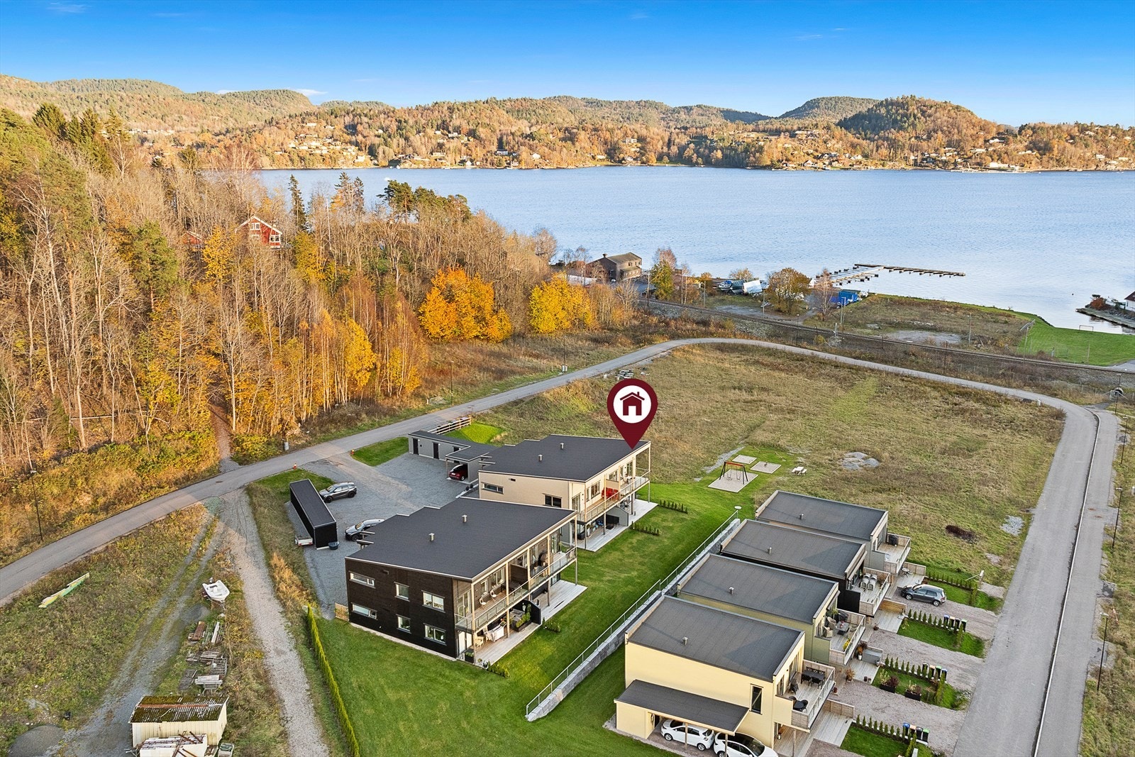 Leiligheten har meget sentral beliggenhet, med kort vei til "alt" og flotte tur- og rekreasjonsområder Galleribilde