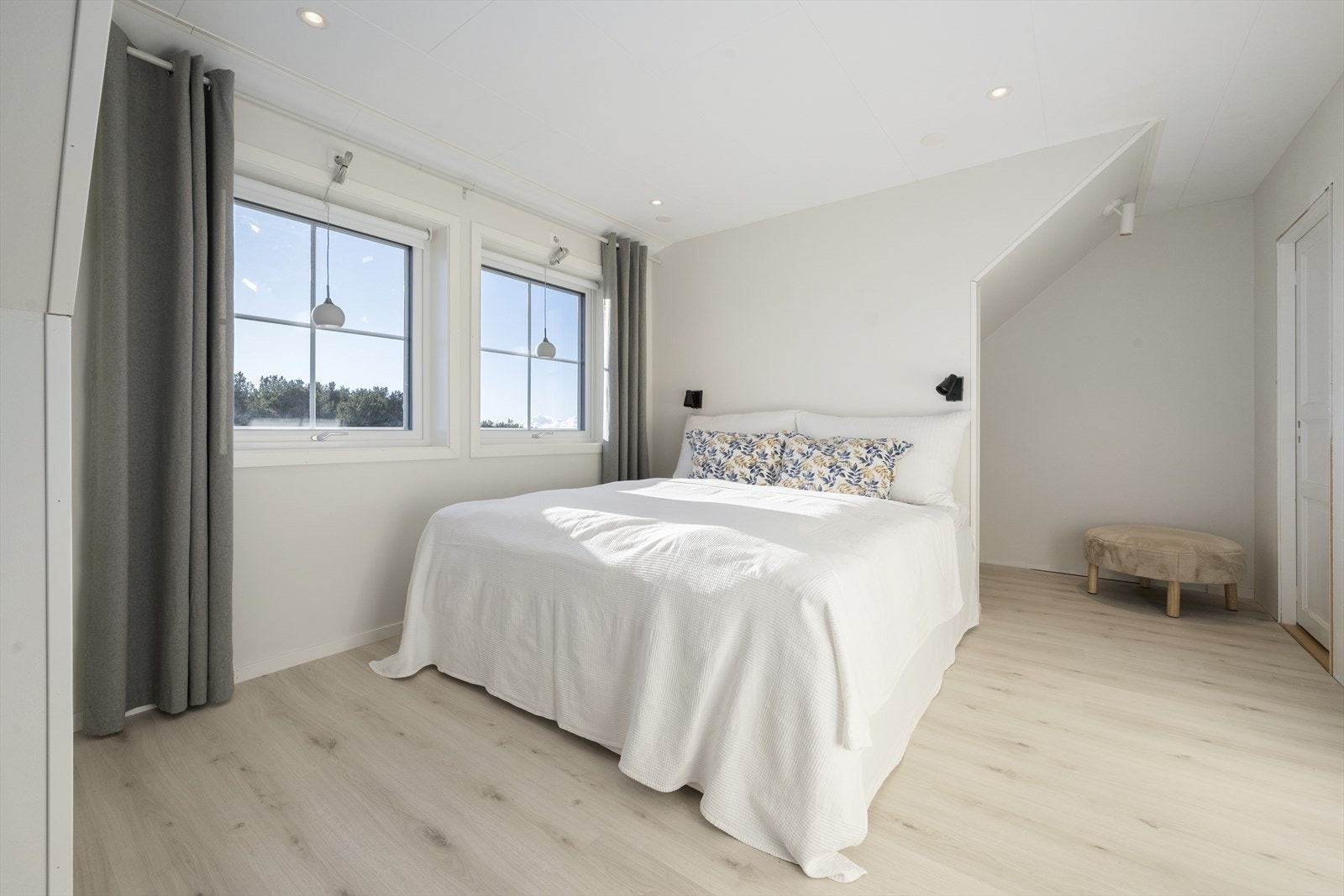 Loftstue, som er tatt i bruk til soverom Galleribilde