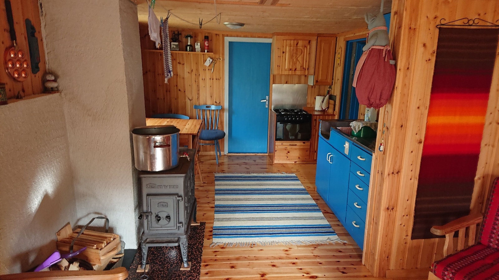 Kjøkkenavdeling sett fra stue Galleribilde