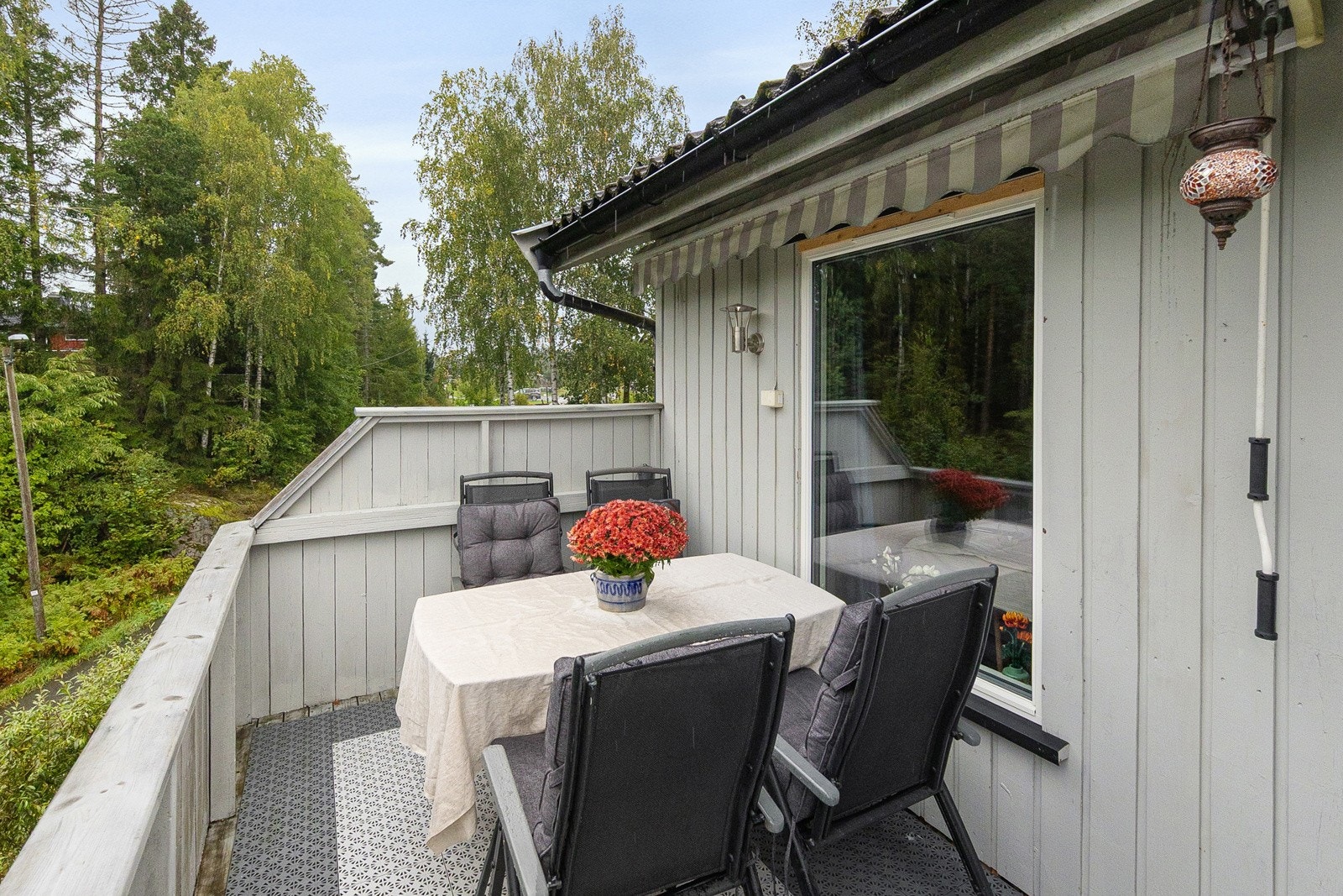 Balkongen ligger høyt, fritt og usjenert Galleribilde