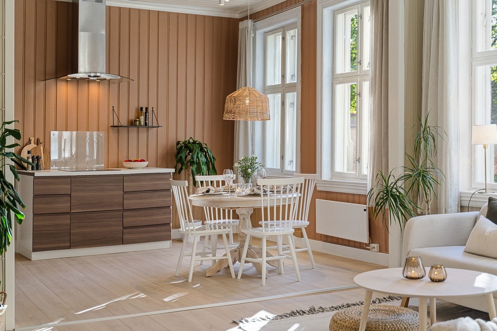 Leiligheten byr på stor åpen kjøkken-/stueløsning som gir god romfølelse. Galleribilde