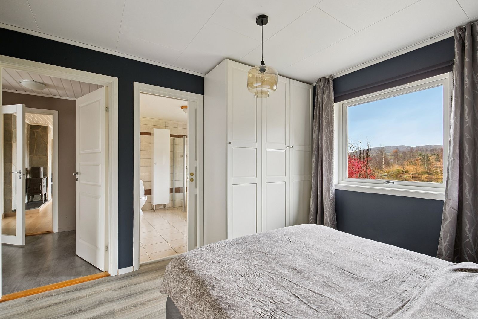 Hovedsoverom med direkte adgang til bad Galleribilde