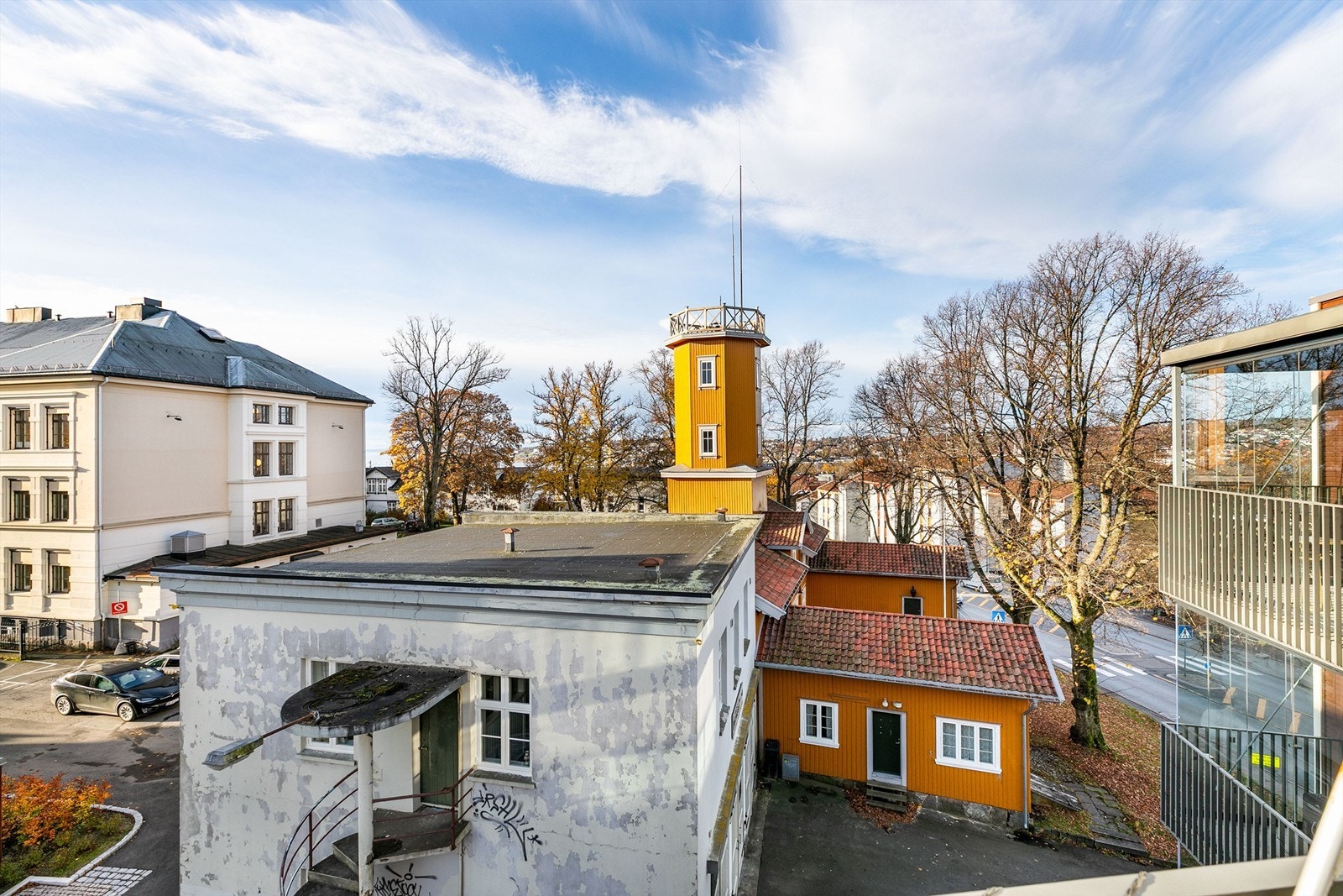 Når løvet faller sees både utsikt til Jeløy og gløtt av Oslofjorden. Galleribilde