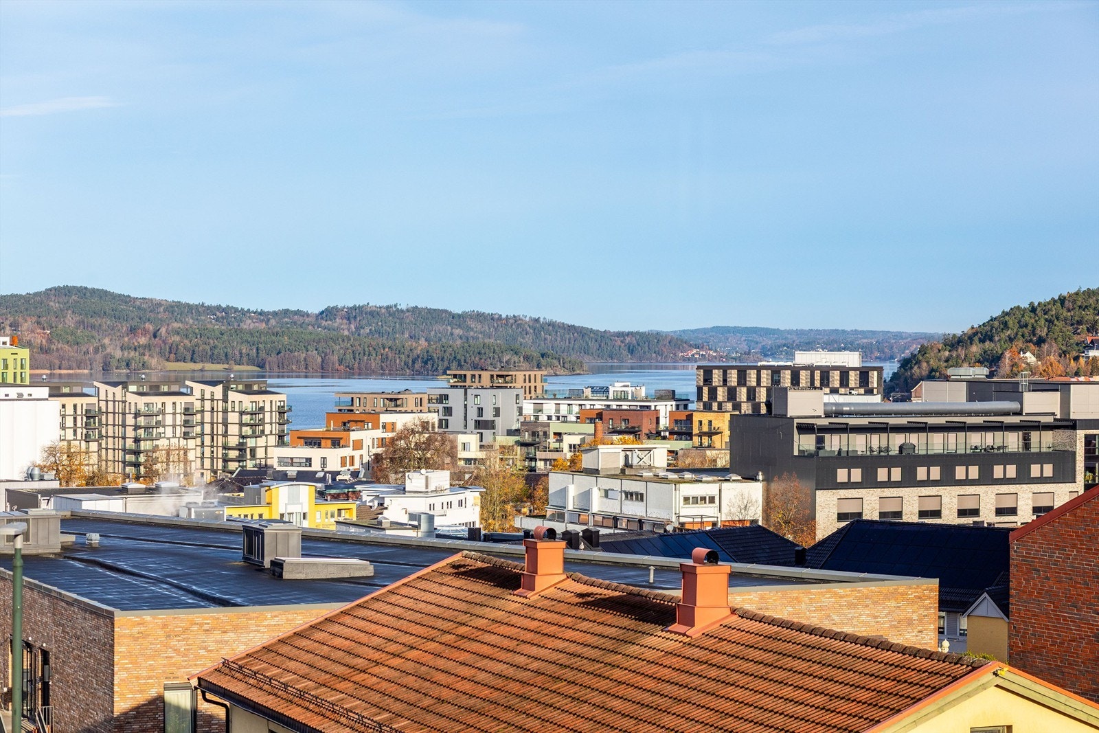 Langstrakt utsikt mot nord fra korridoren - fremhevet med zoom. Galleribilde