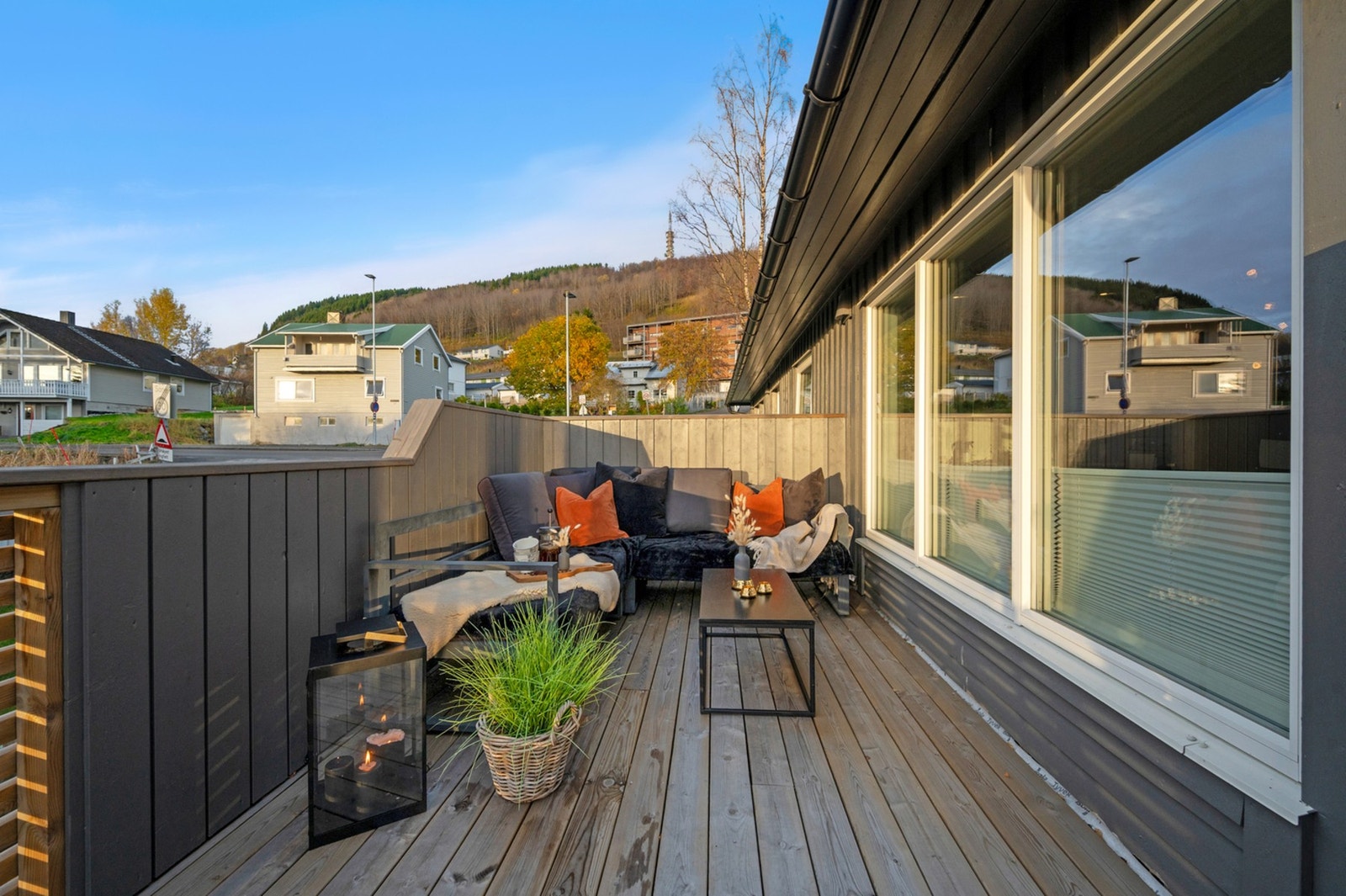 - Her ligger alt tilrette for at man skal kunne sitte ute å kose seg. Galleribilde