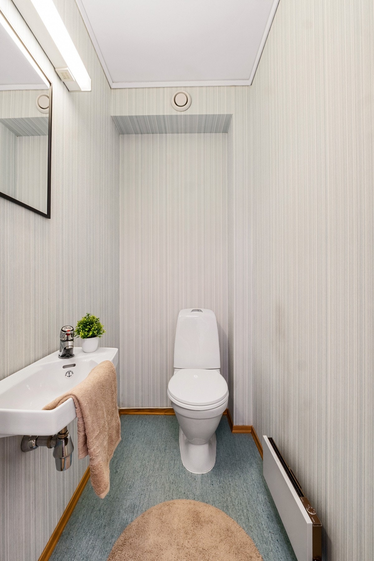 Toalettrom i tilknytning til bad Galleribilde