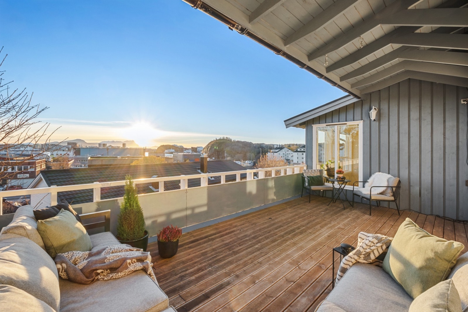 Terrasse med meget gode lys- og solforhold - Bør oppleves! Galleribilde