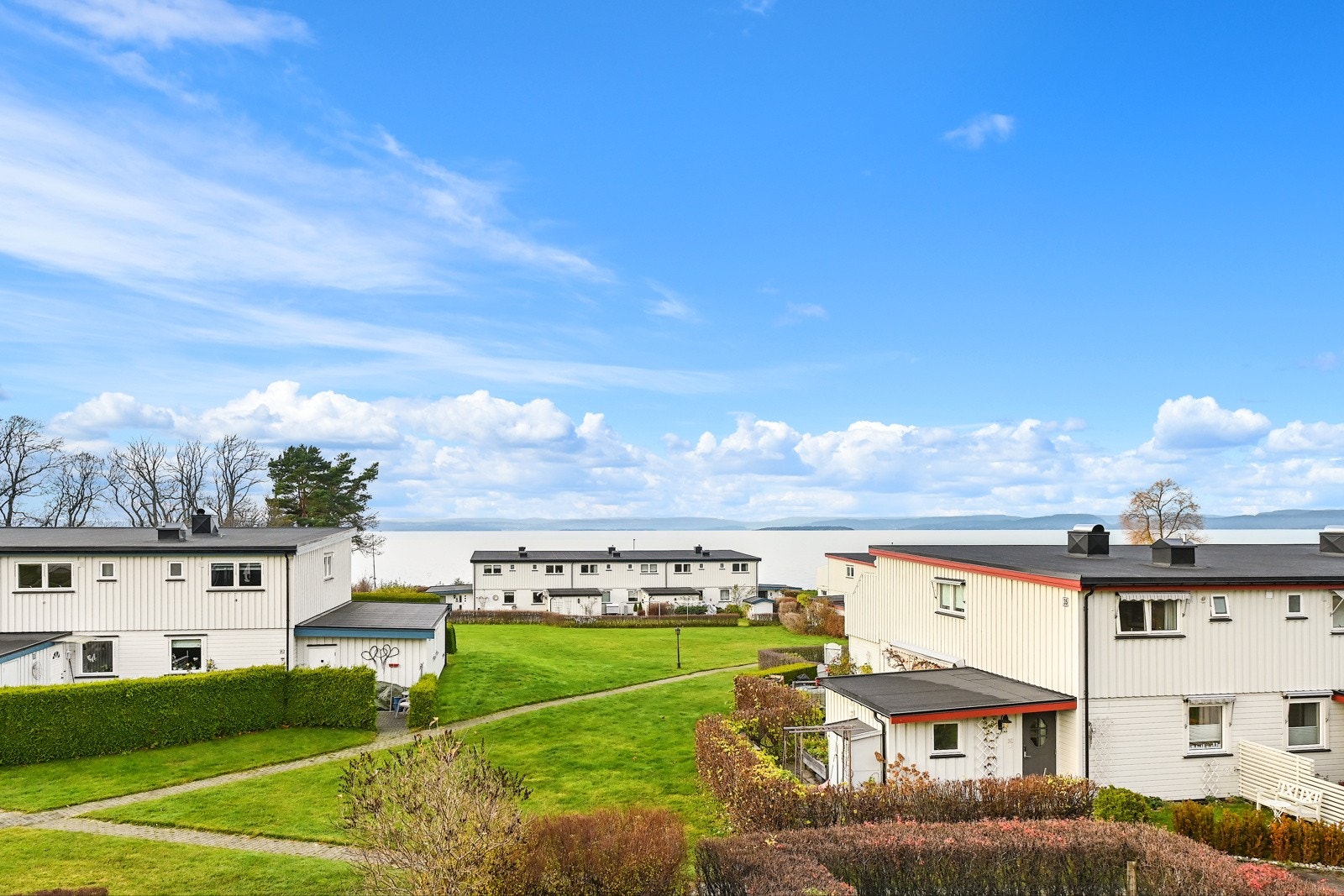 Atmosfæren er landlig, med sentrum kun få minutters kjøring unna. Galleribilde