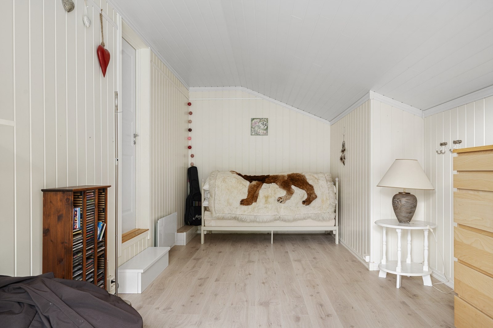 Rommet i tilbygget kan gjøres om til to soverom. Galleribilde