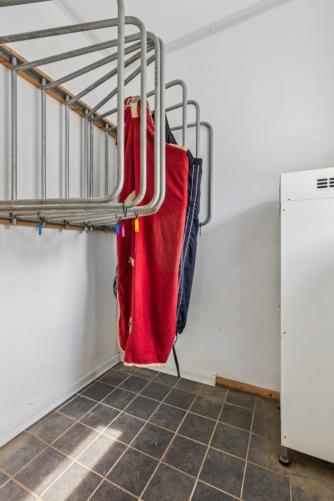 Tørkerommet ligger innenfor salrommet. Et rom som nåværende eier har satt stor pris på. Galleribilde