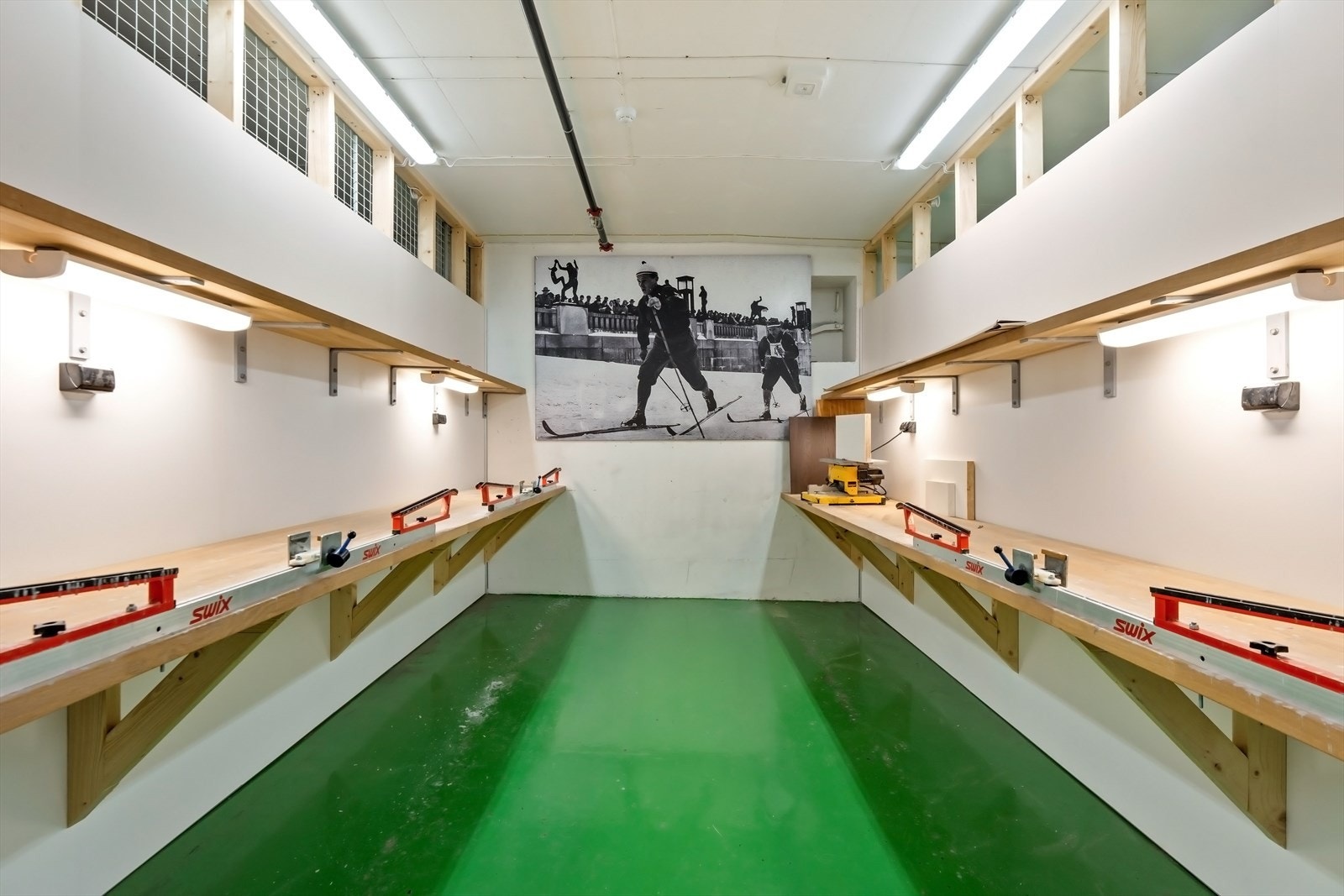 Praktisk smørebod for de skiinteresserte. Galleribilde