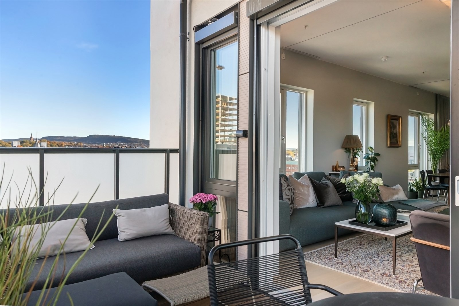 Her er det god plass til utemøbler. Galleribilde