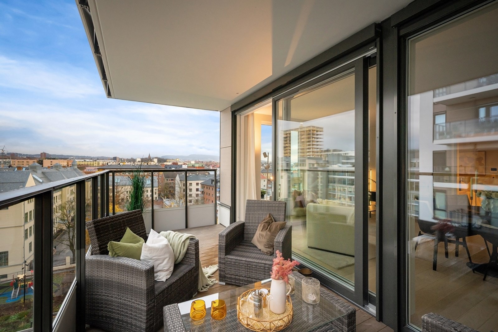 God plass til utemøbler. Galleribilde