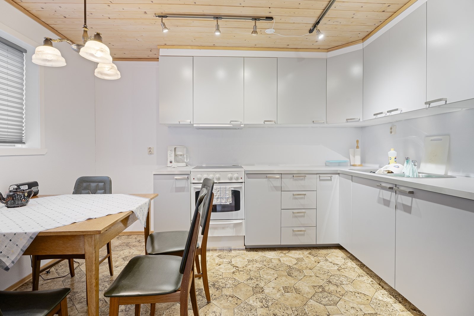 Kjelleretasje. Galleribilde