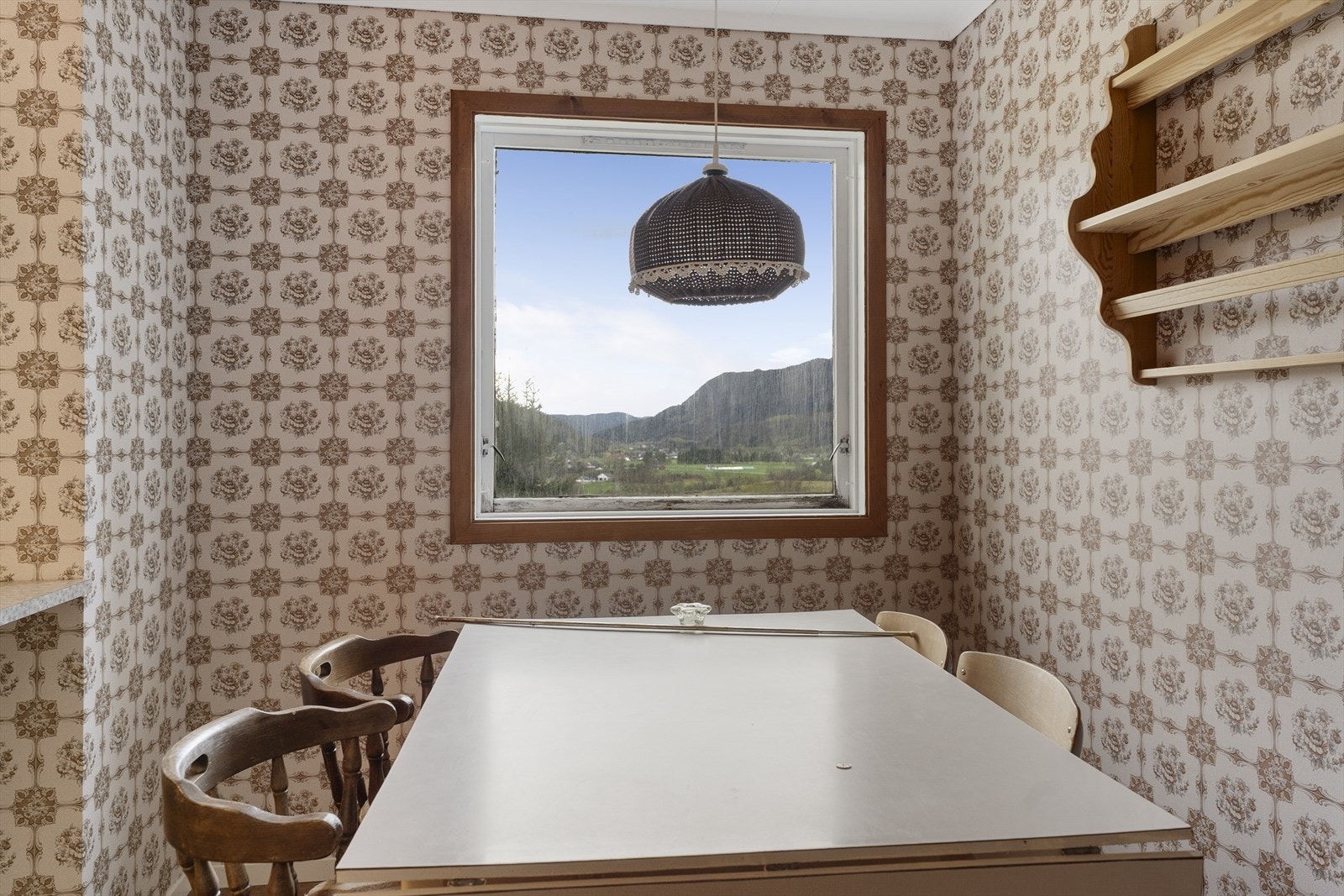 Plass til frokostgruppe. Galleribilde