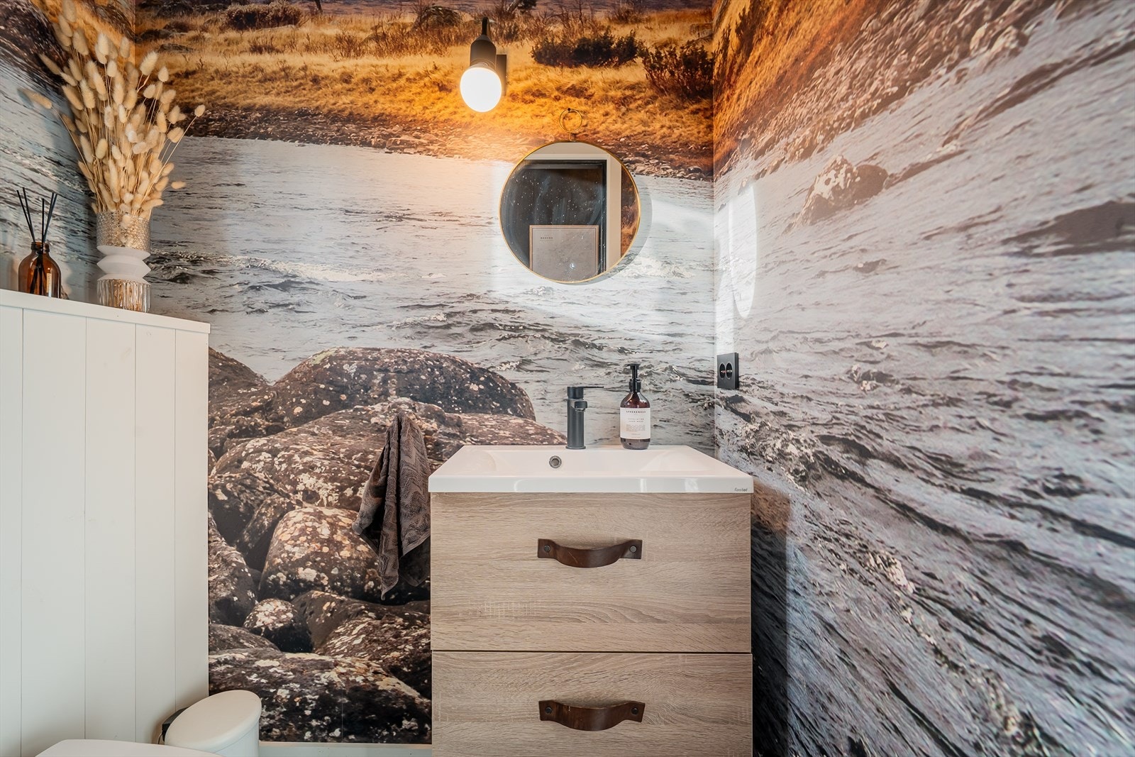 Gjestetoalett. Galleribilde