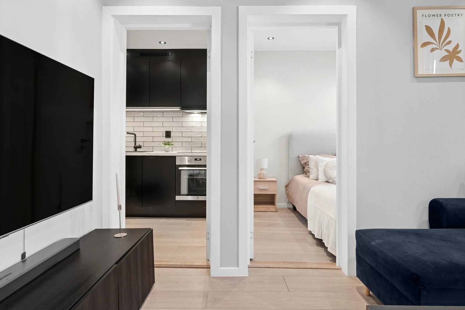 Utgang fra stuen. Galleribilde