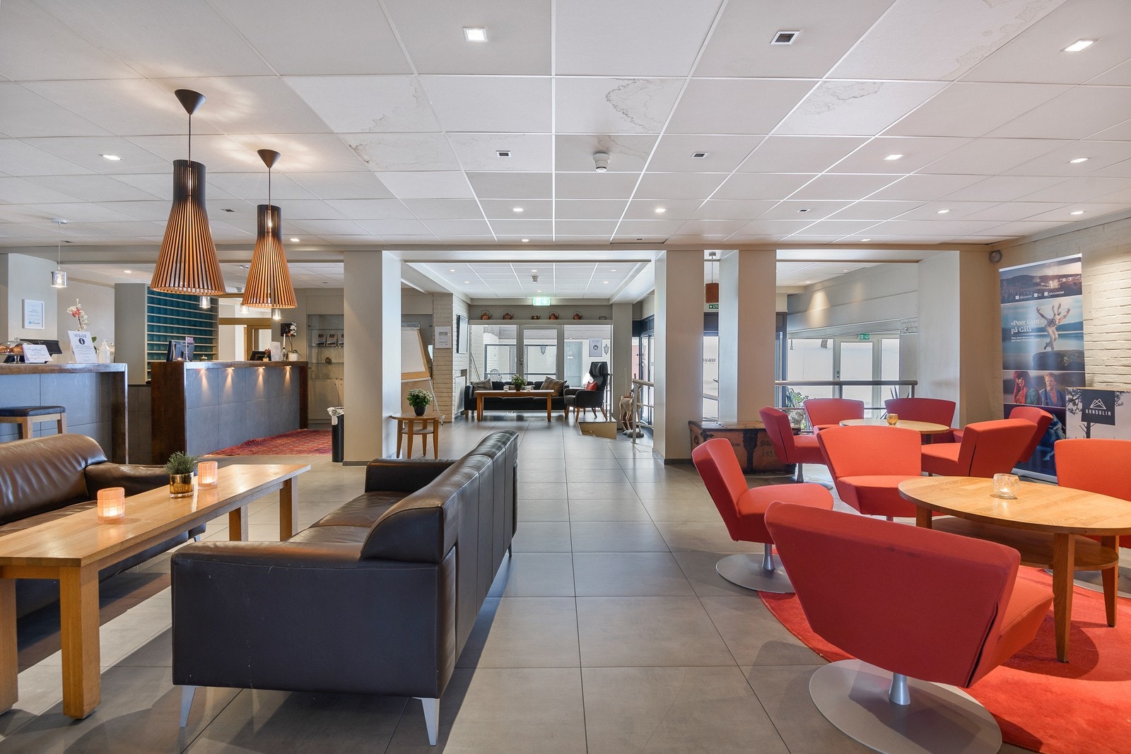Resepsjonsområde på hotellet. Galleribilde