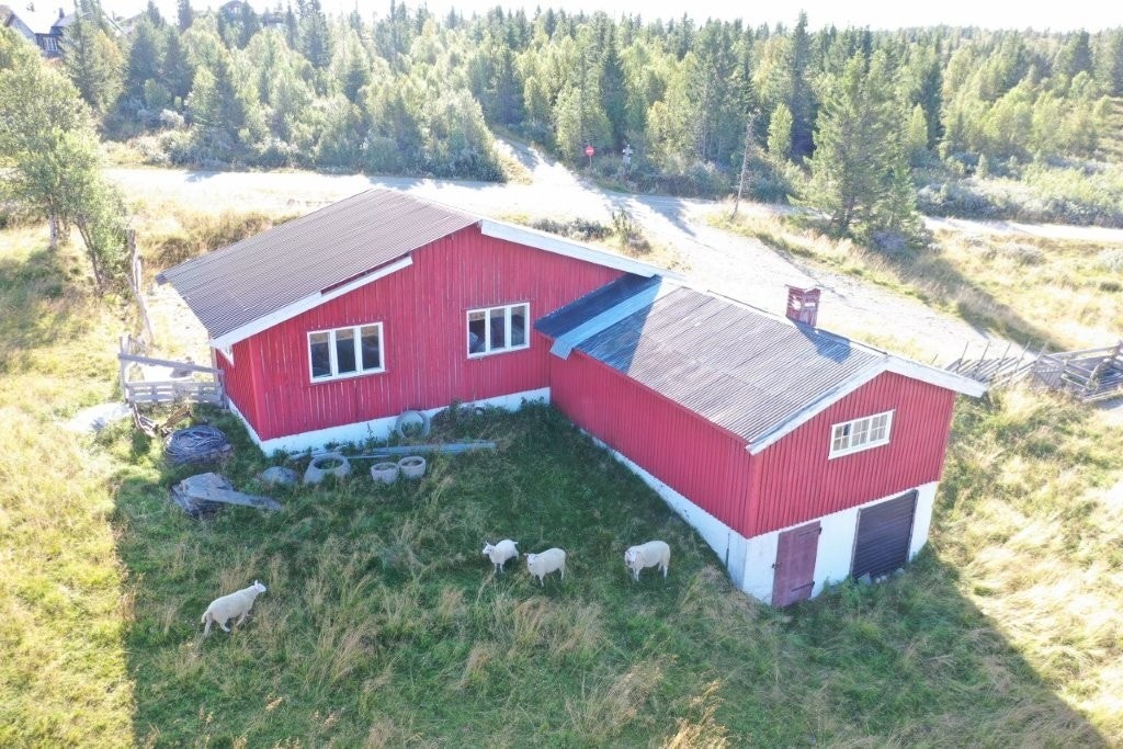 Stall/lager i tilknytning til hotellet. Galleribilde