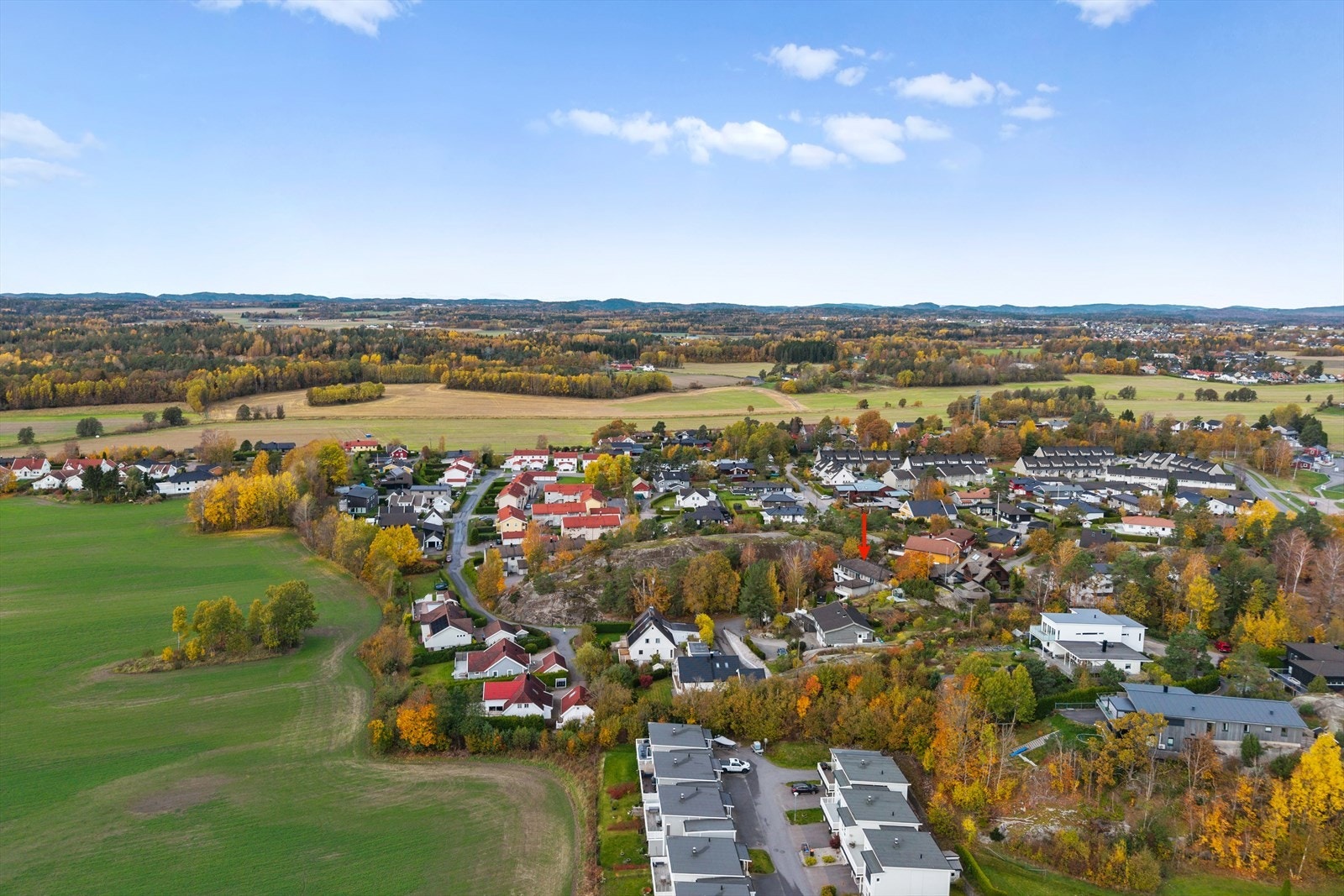 For den som liker å holde seg i bevegelse, er beliggenheten rett og slett ideell. En kort rusletur unna ligger Marum med flotte turområder og opplyst lysløype, som inviterer til mosjon året rundt - uansett vær og sesong. Galleribilde
