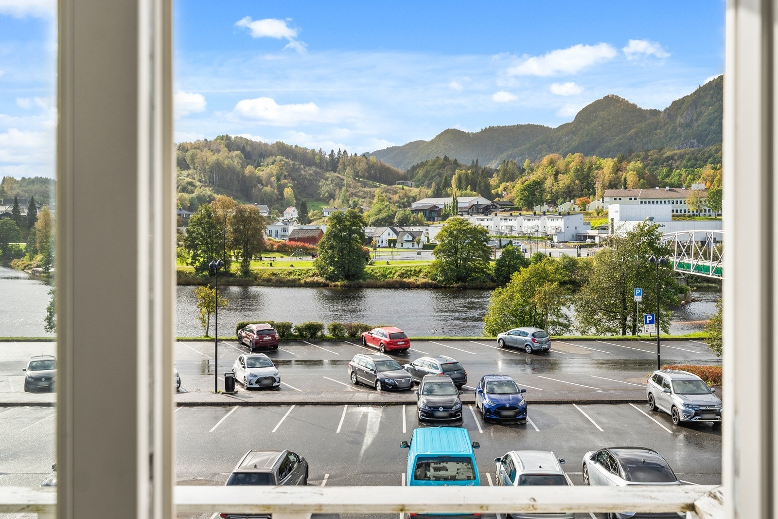 Offentlig parkering. Galleribilde