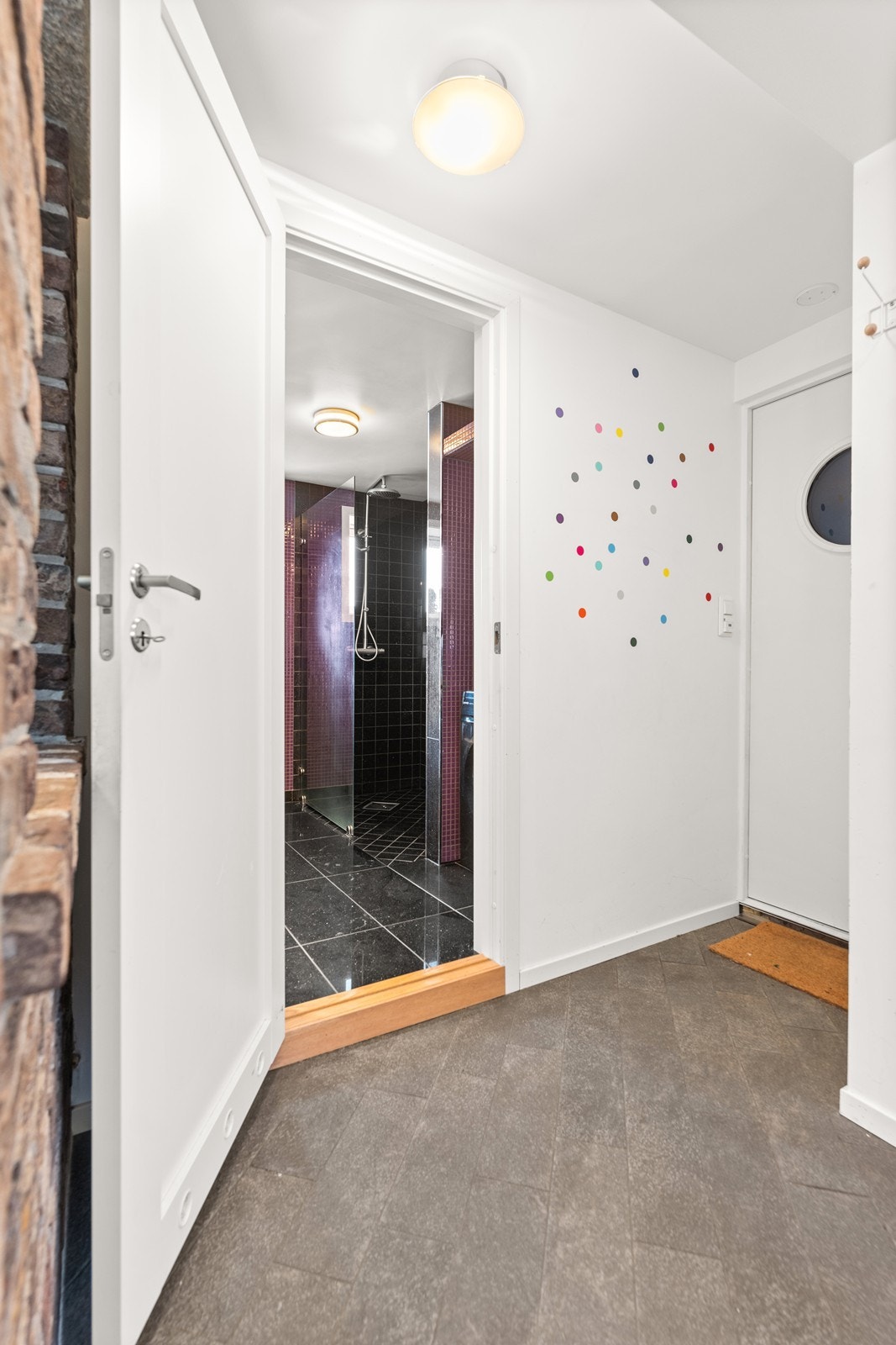 Inngangsparti. Galleribilde