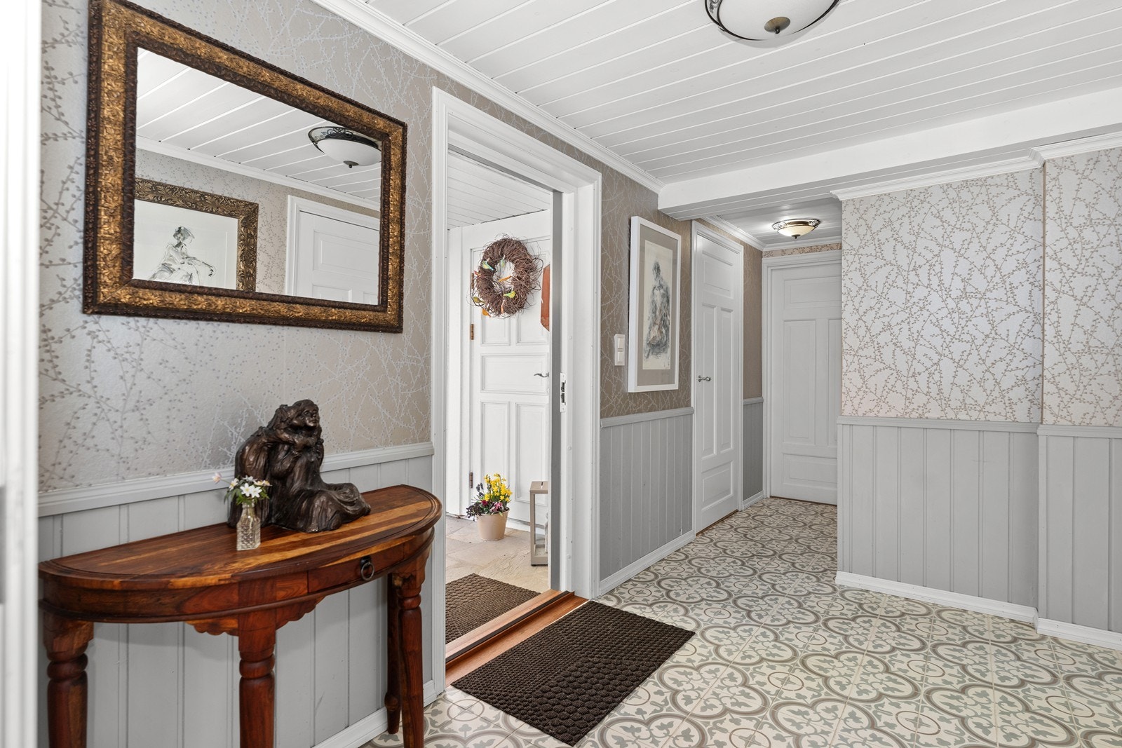 Historiske fliser på gulvet. Galleribilde