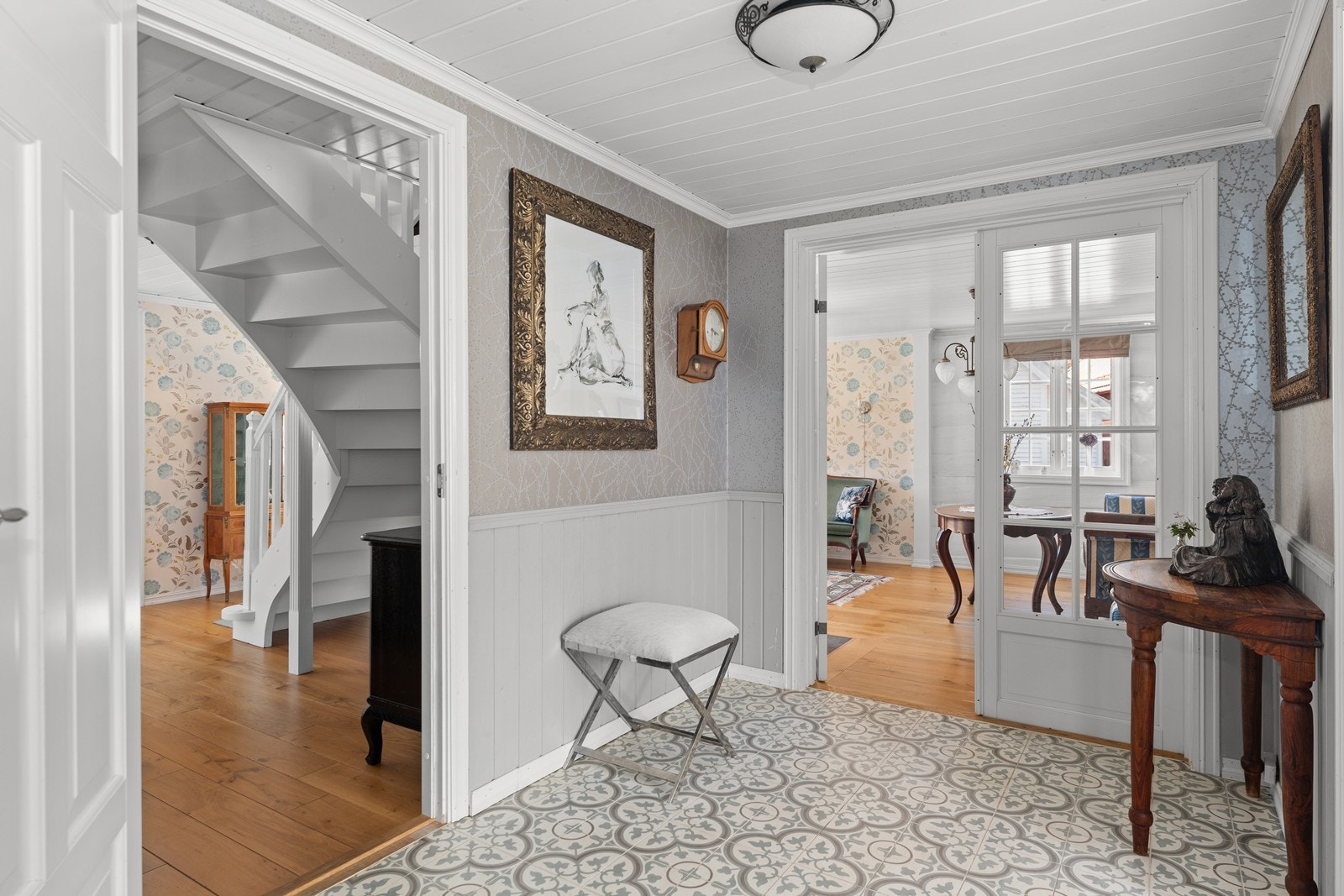 Entre/ gang med god plass. Galleribilde