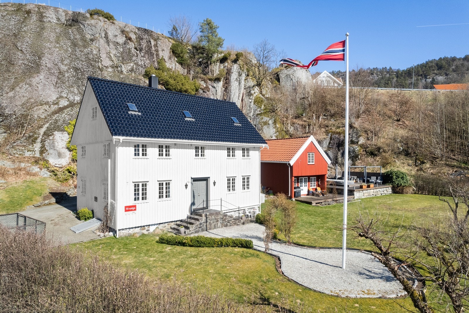 Glassert takstein. Bolig er totalrenovert. Galleribilde