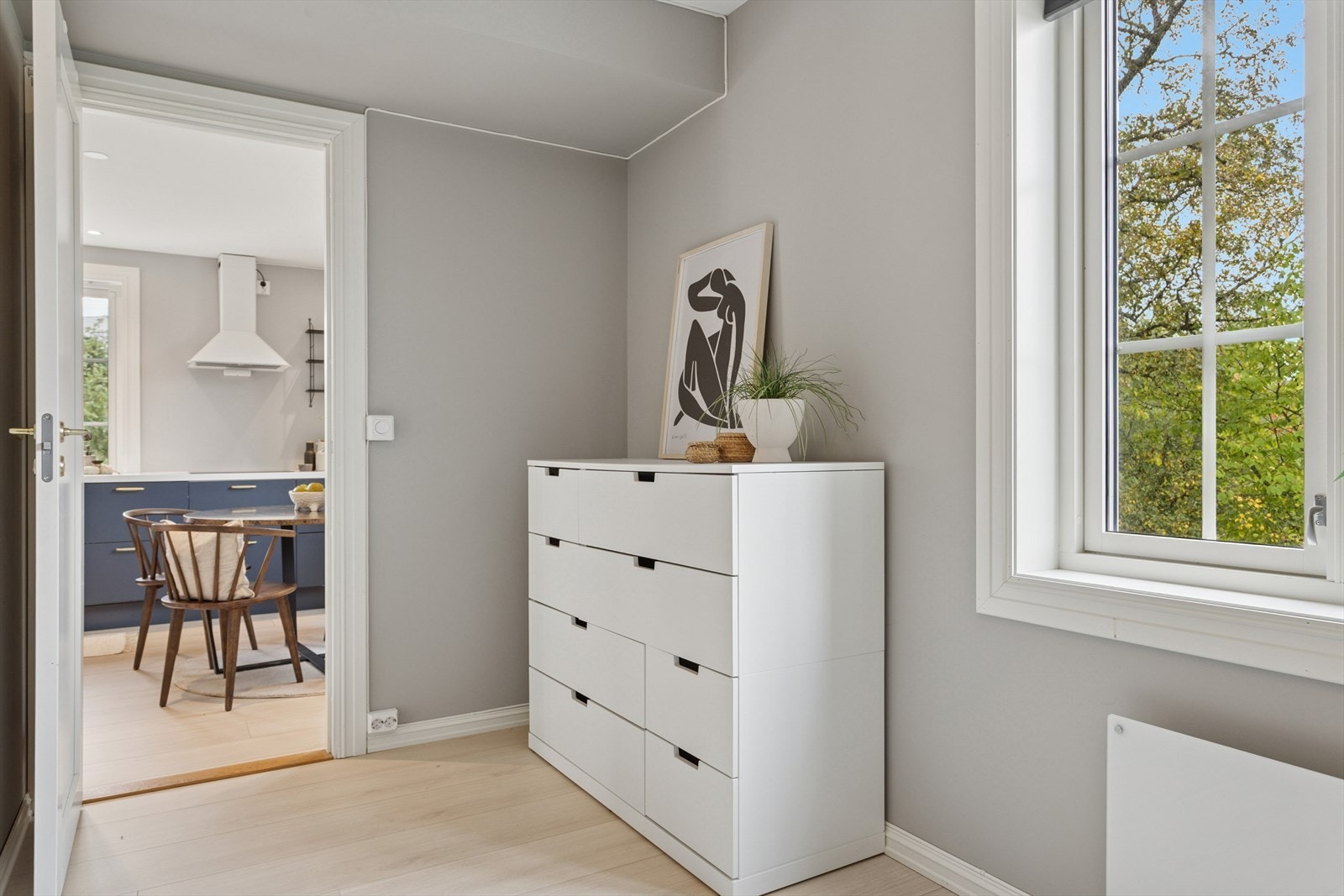 Fra soverom II. Galleribilde