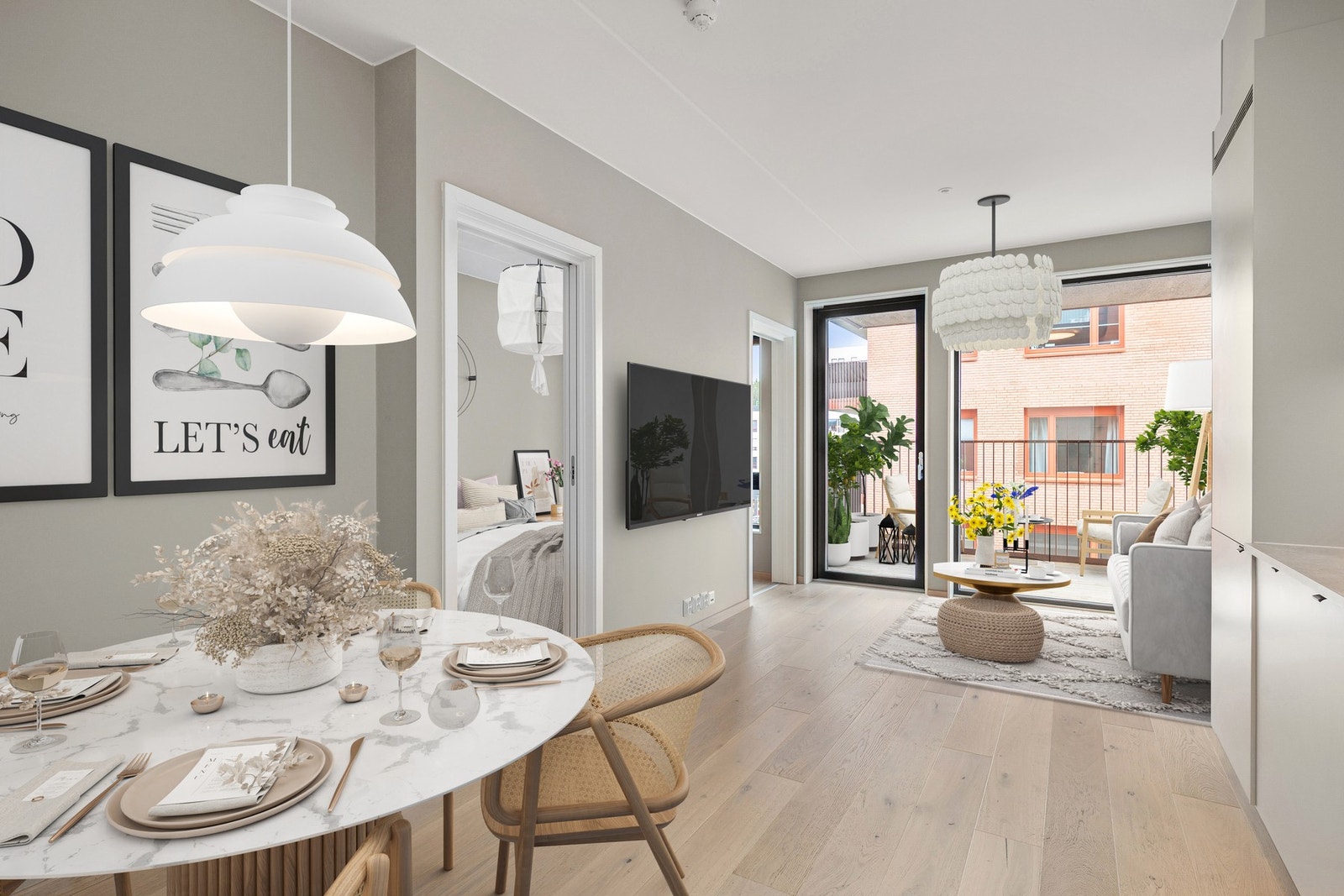 Lys og luftig stue med svært godt lysinnslipp fra de store vindusflatene. Bilde med digital styling. Galleribilde