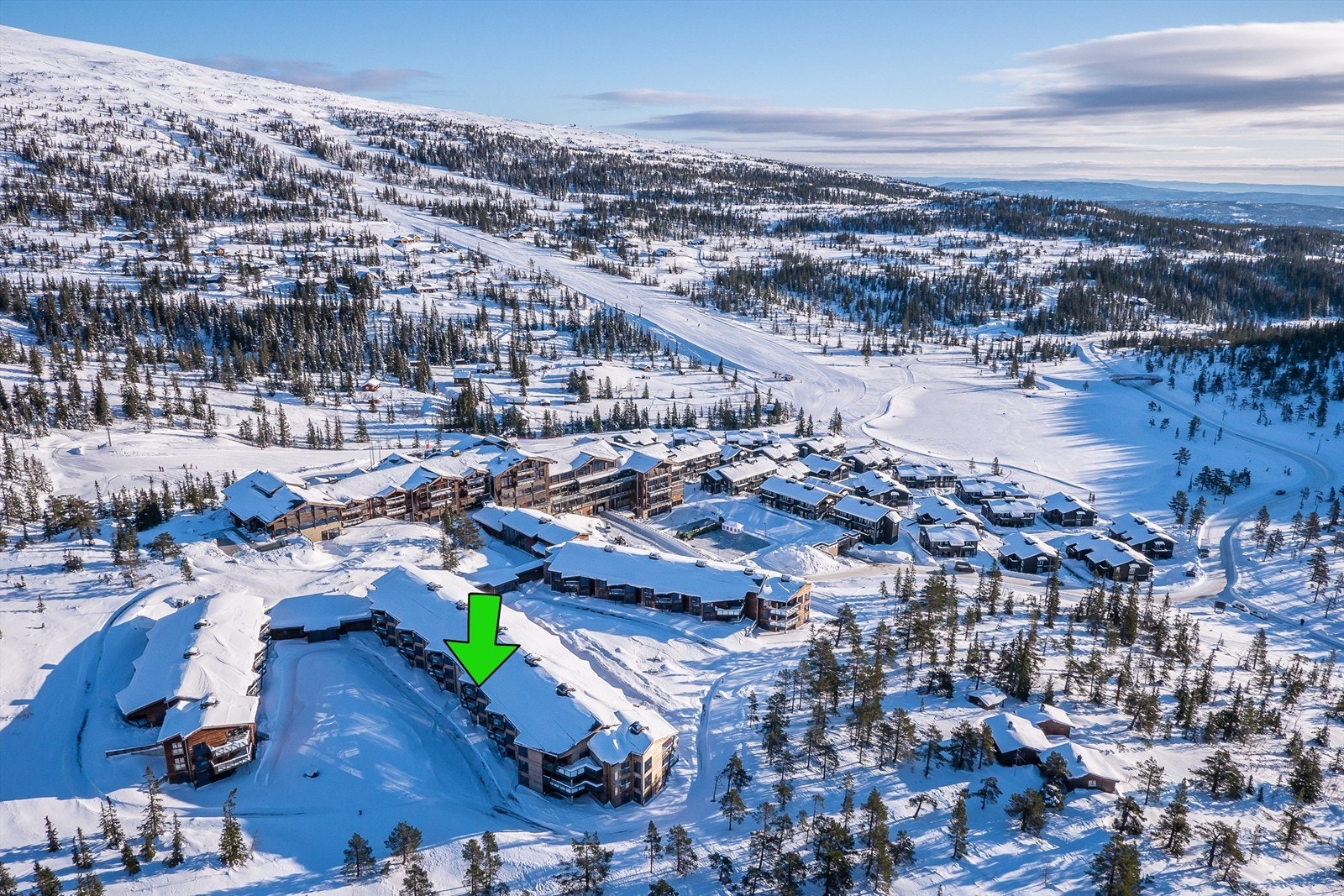 Nydelig toppleilighet med flott utsikt over vakker natur, fjellheimen mm. Galleribilde